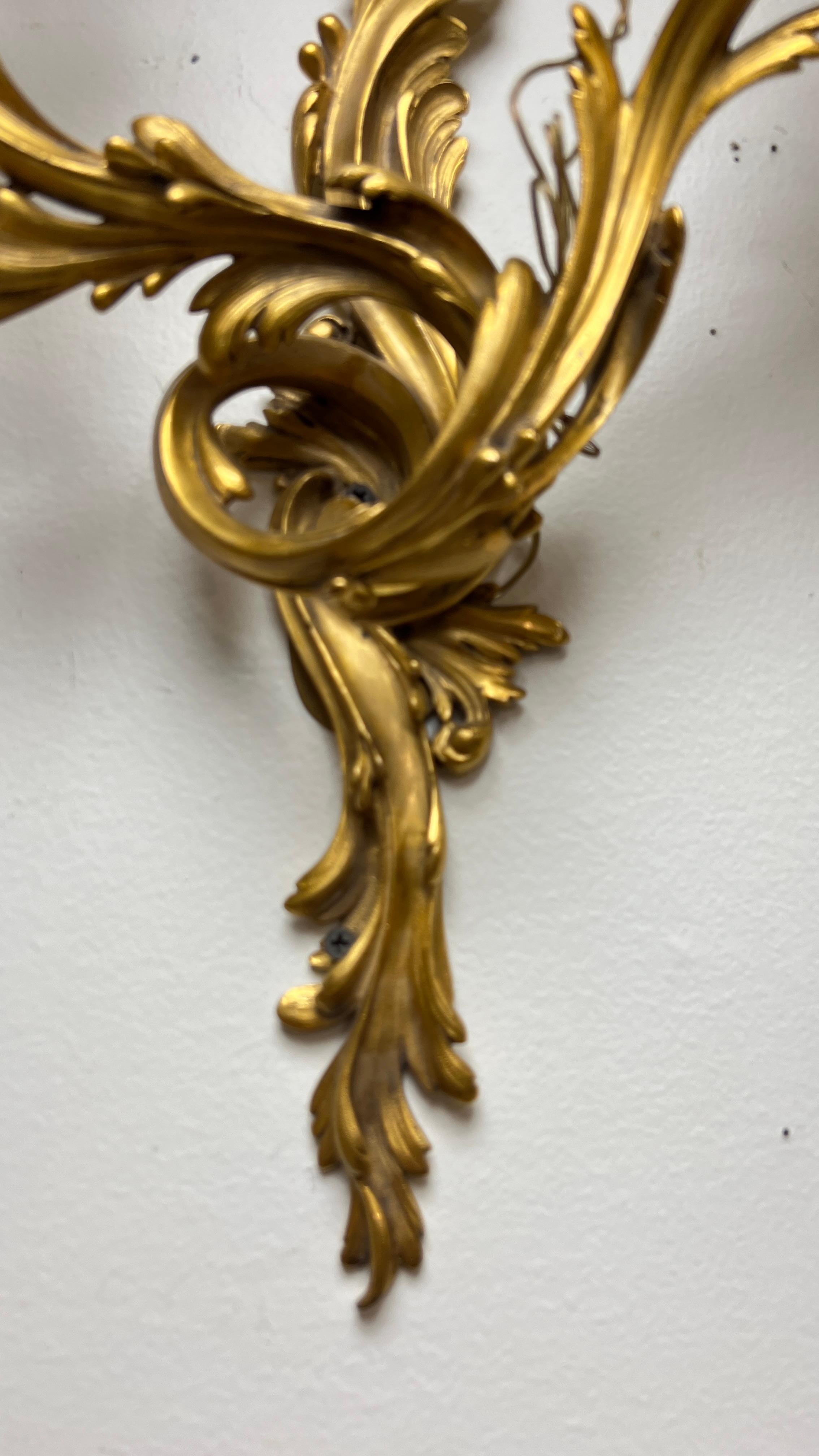Ensemble de quatre (4) appliques à deux lumières de style rococo Louis XV français en vente 8