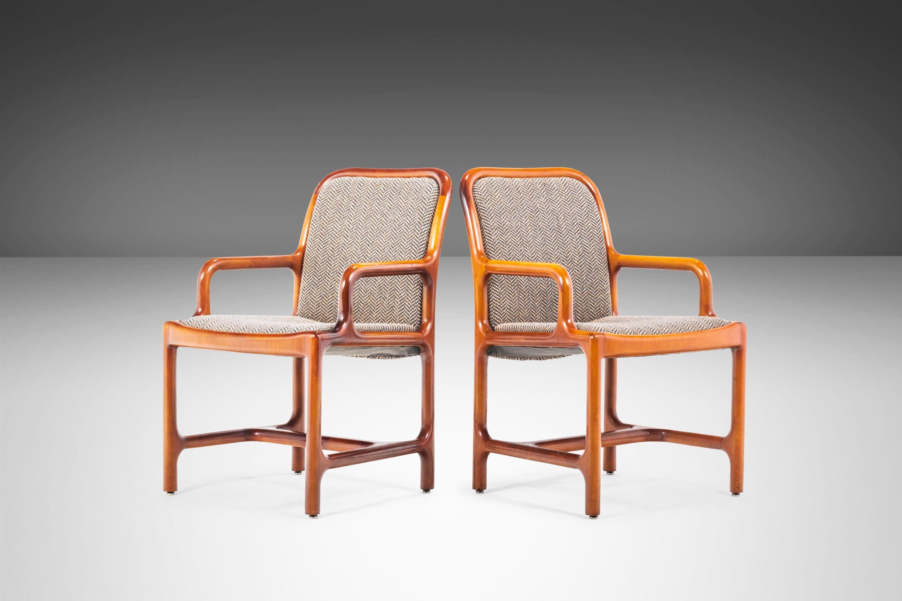 Set of Four (4) Pretzel Chairs in Oak and Original Tweed Fabric, USA, c. 1960's For Sale 1