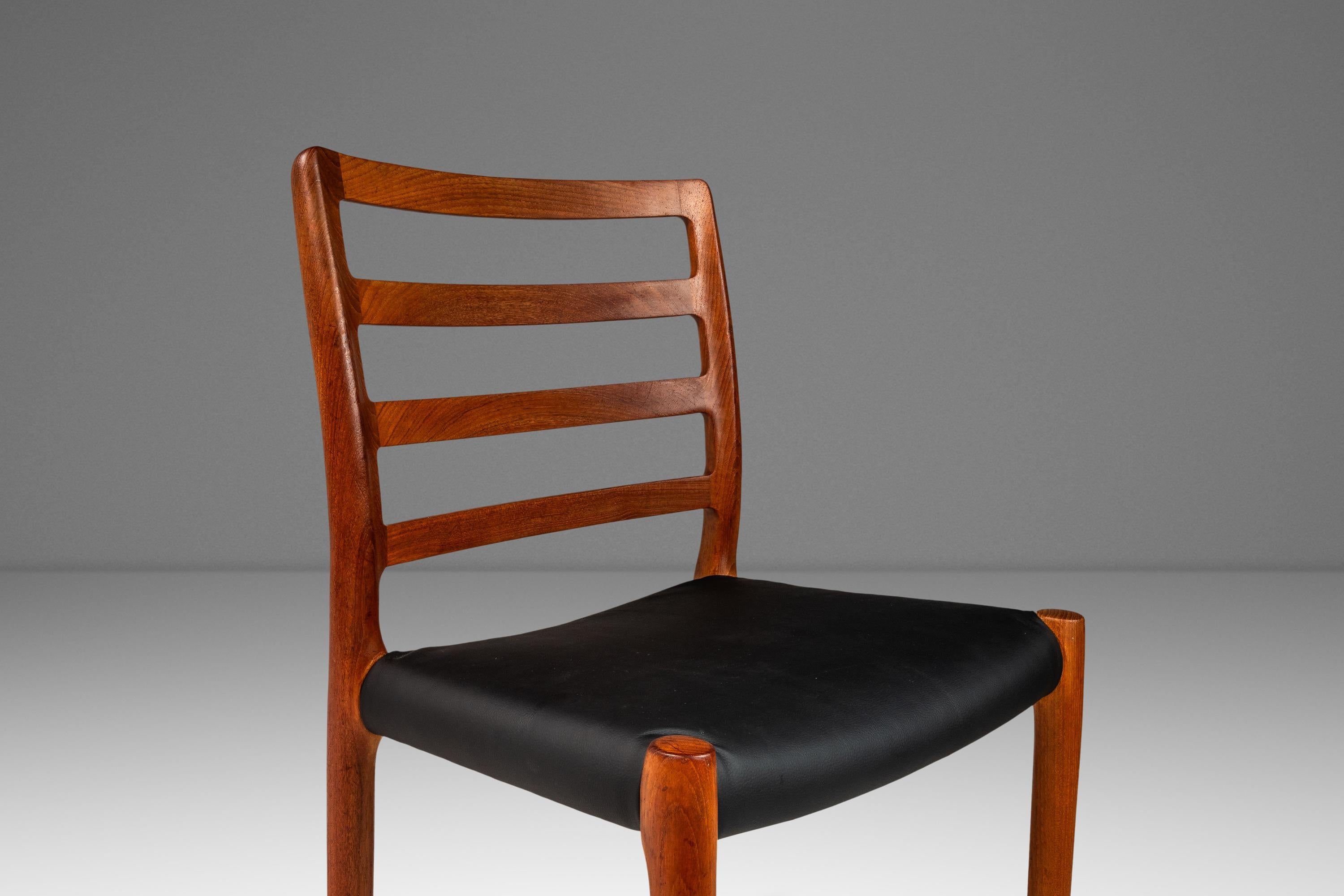 Ensemble de quatre chaises de salle à manger à dossier échelonné 4 Model 85 par Niels Møller pour J.L. Møller en vente 10