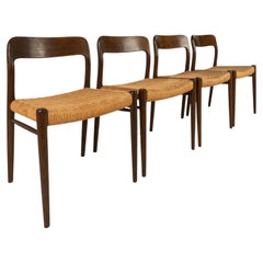 Ensemble de quatre ( 4 ) chaises de salle à manger modèle 75 de Niels Otto Moller pour I.L.A. Mollers, 60s
