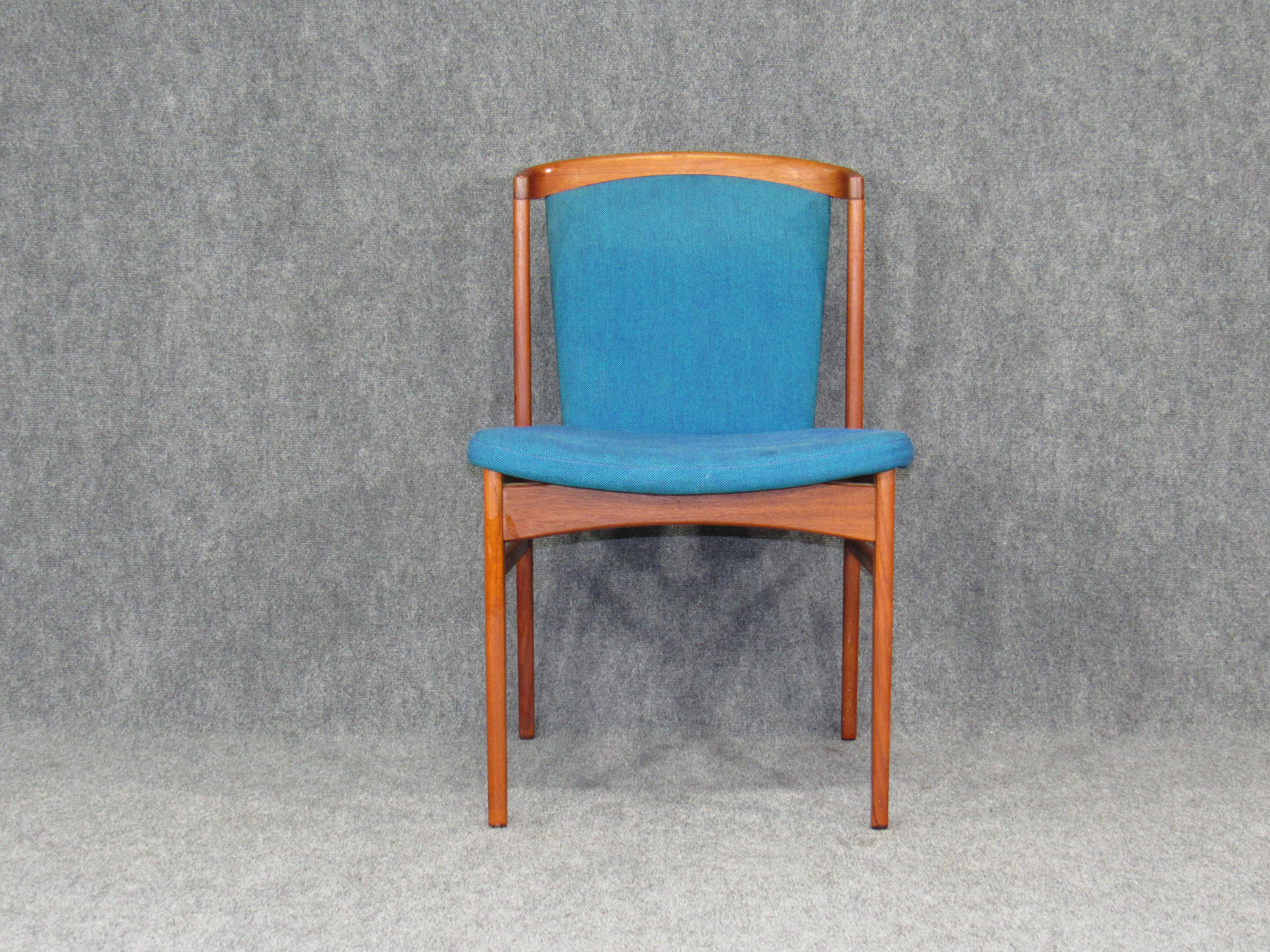 Set of Four '4' Rare Midcentury, Danish Modern Teak Dining Chairs by Erik Buck 14