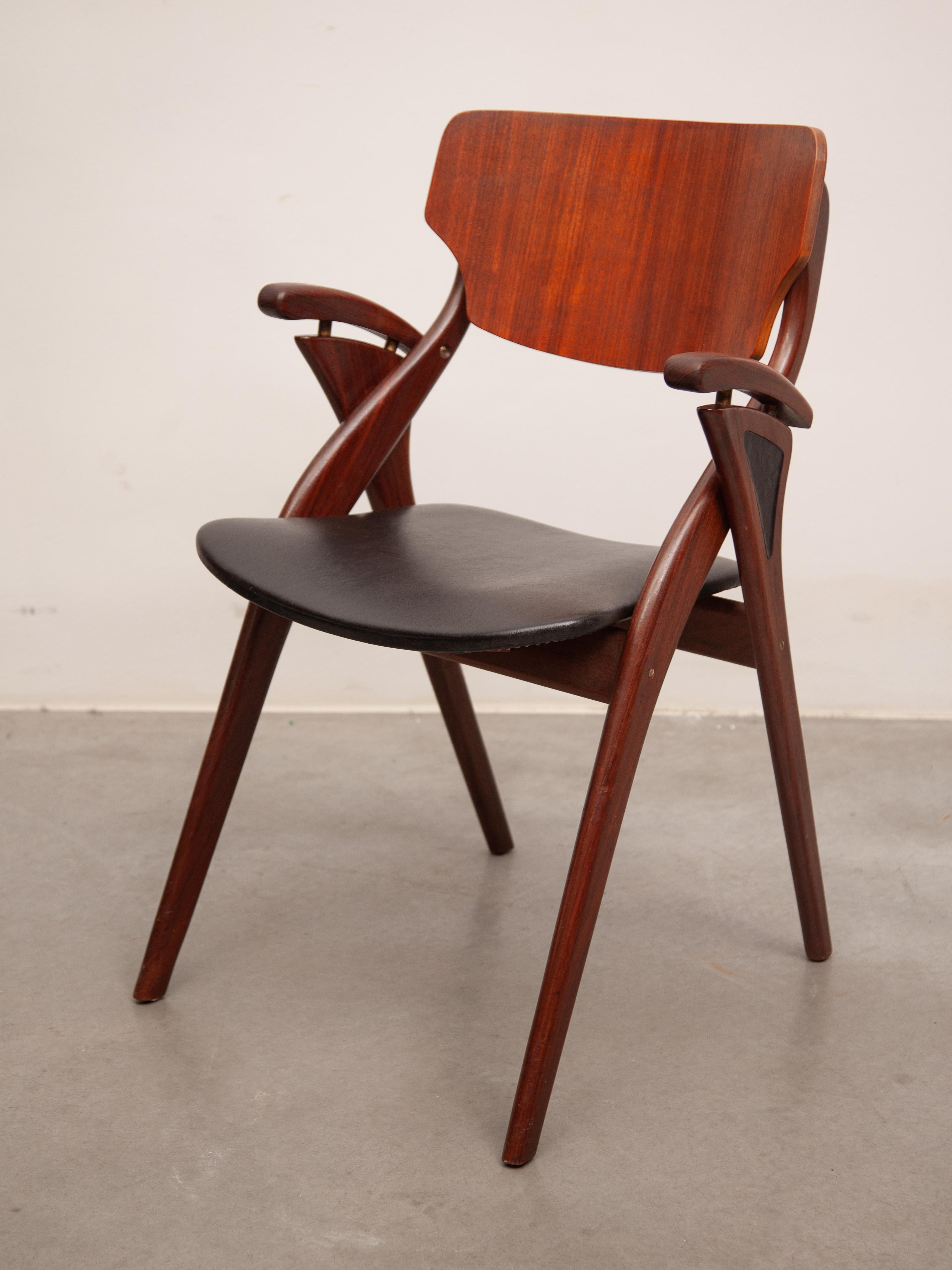 Set di quattro poltrone da pranzo Arne Hovmand-Olsen degli anni '60. in vendita 1