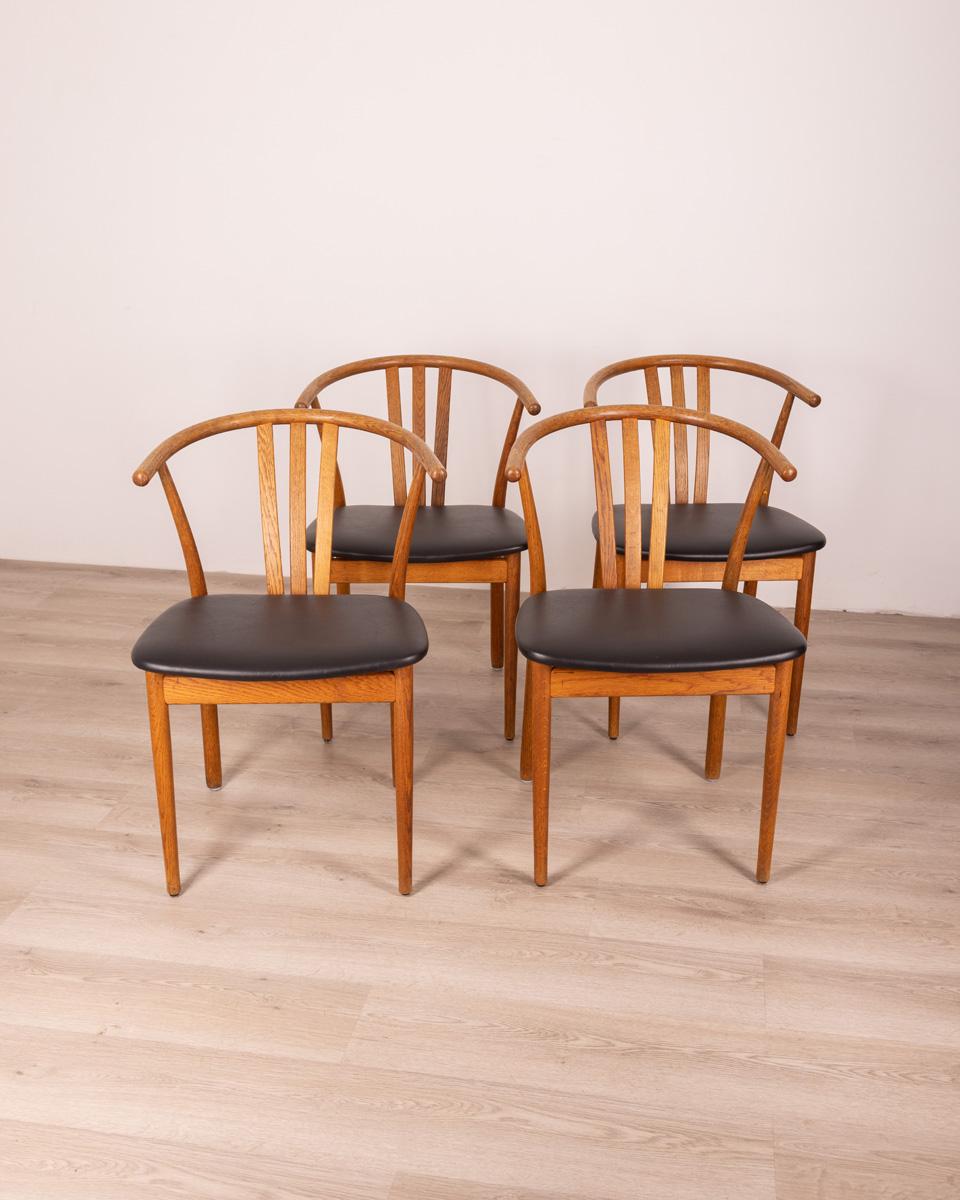 Set of Four 1960s Vintage Chairs in Wood and Leather Danish Design 6