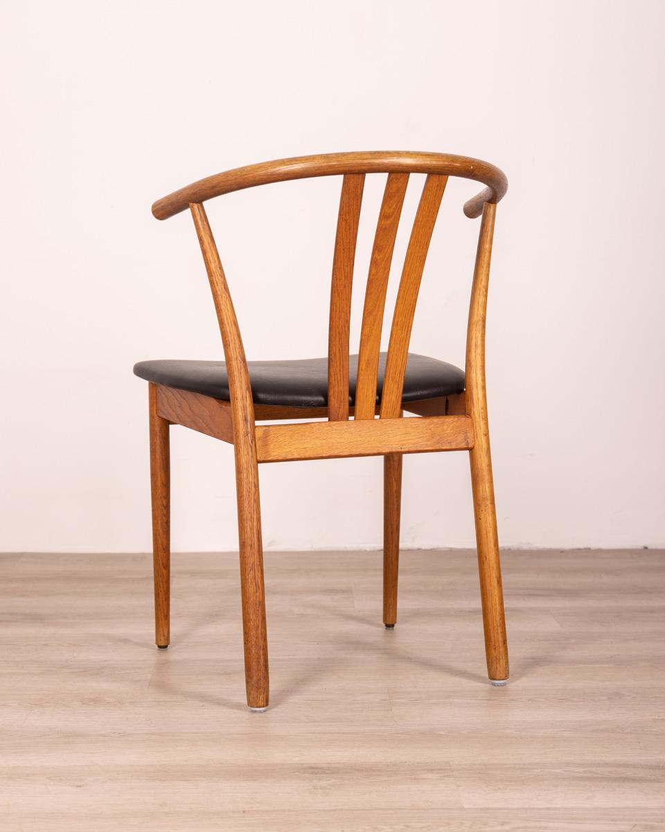 Set of Four 1960s Vintage Chairs in Wood and Leather Danish Design 5