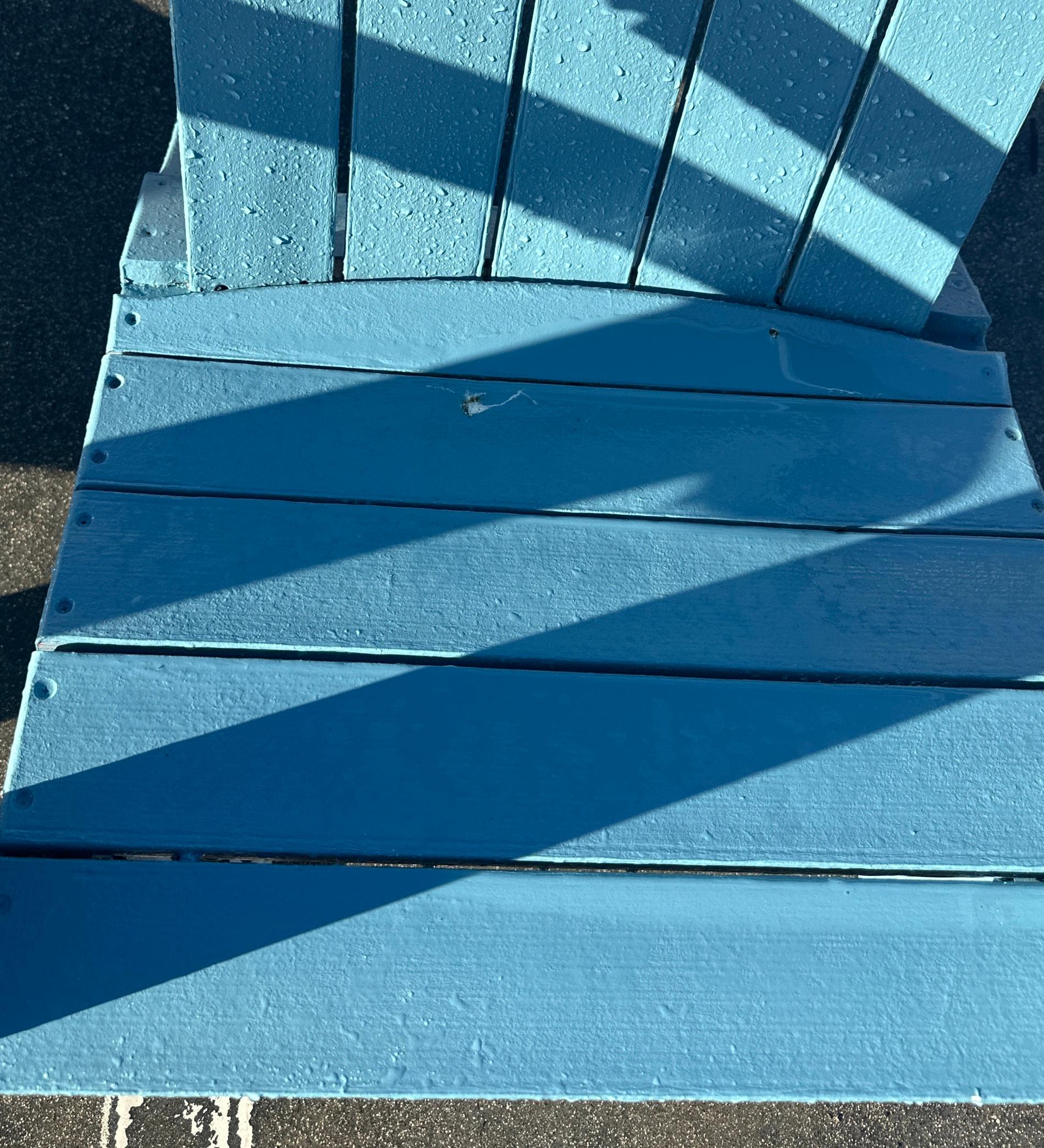 Satz von vier Adirondack Chairs - 4 im Zustand „Gut“ im Angebot in Los Angeles, CA