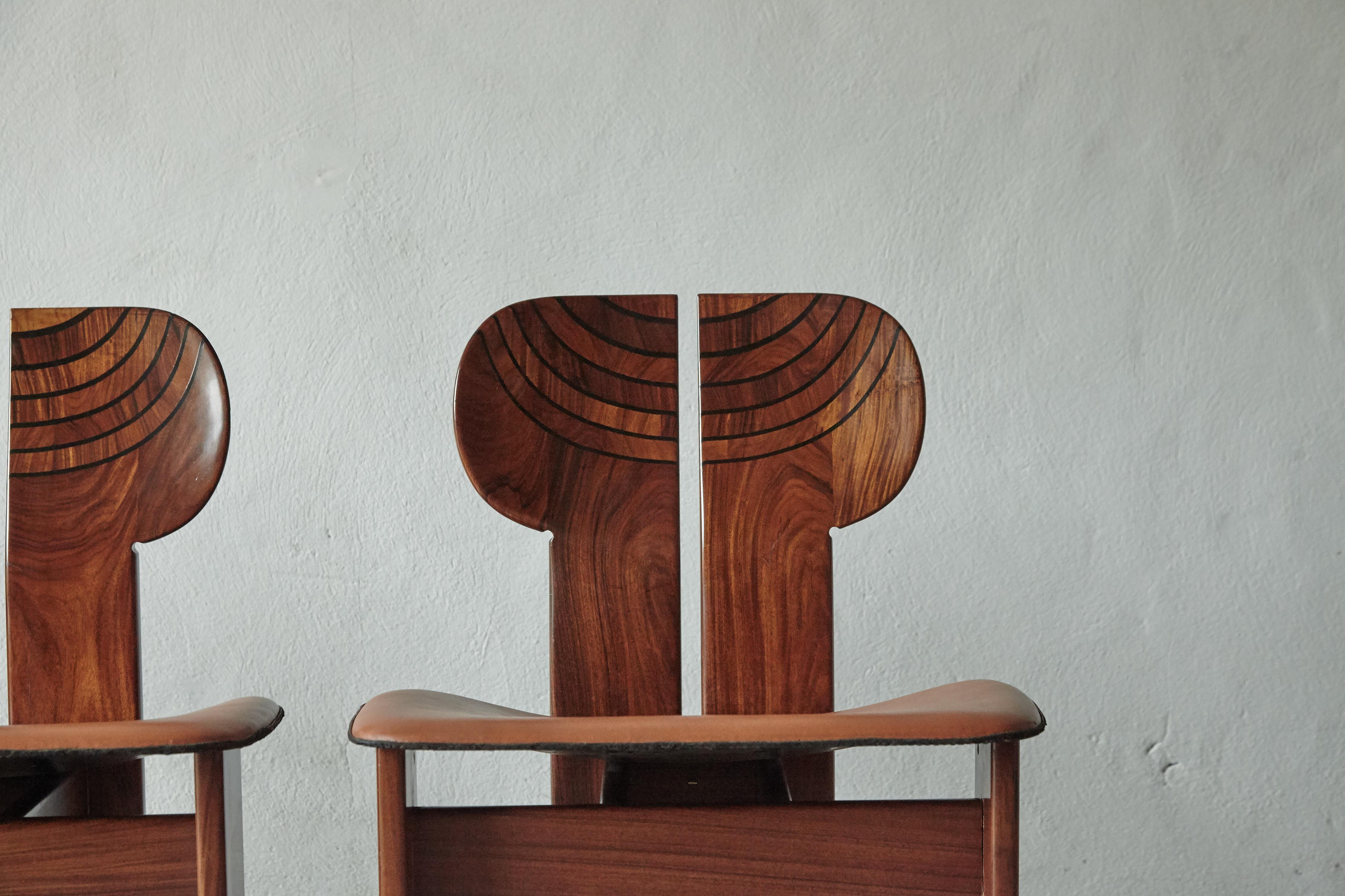Ensemble de quatre chaises africaines d'Afra & Tobia Scarpa, Maxalto, Italie, 1970 Bon état - En vente à LEWES, GB
