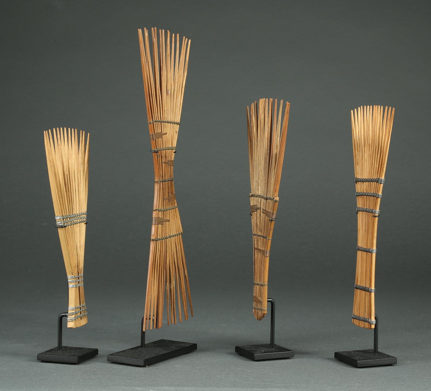 Set of Four African Tribal Combs with Wirework, Congo, Early 20th Century Stands In Good Condition In Point Richmond, CA