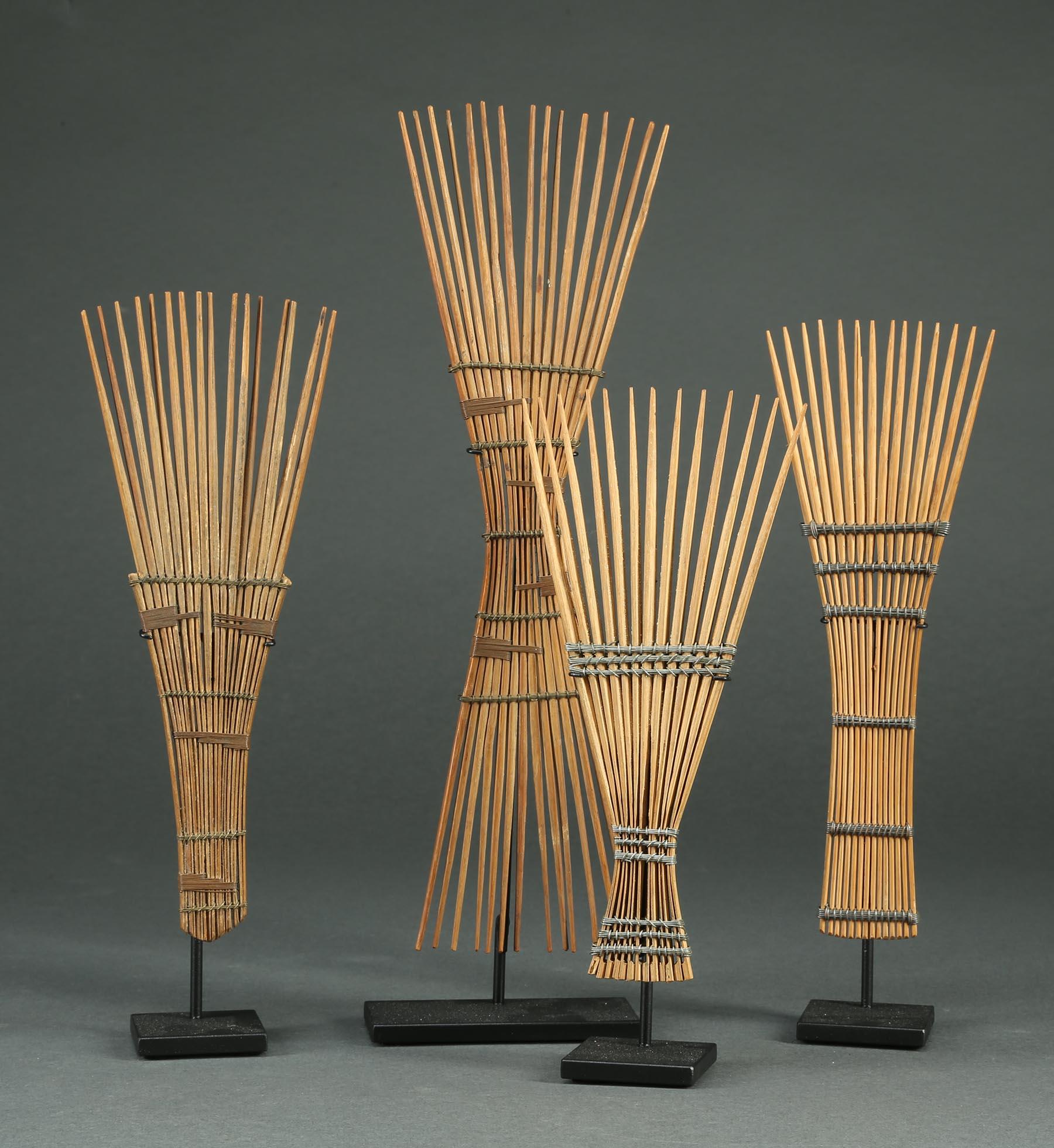 Wood Set of Four African Tribal Combs with Wirework, Congo, Early 20th Century Stands