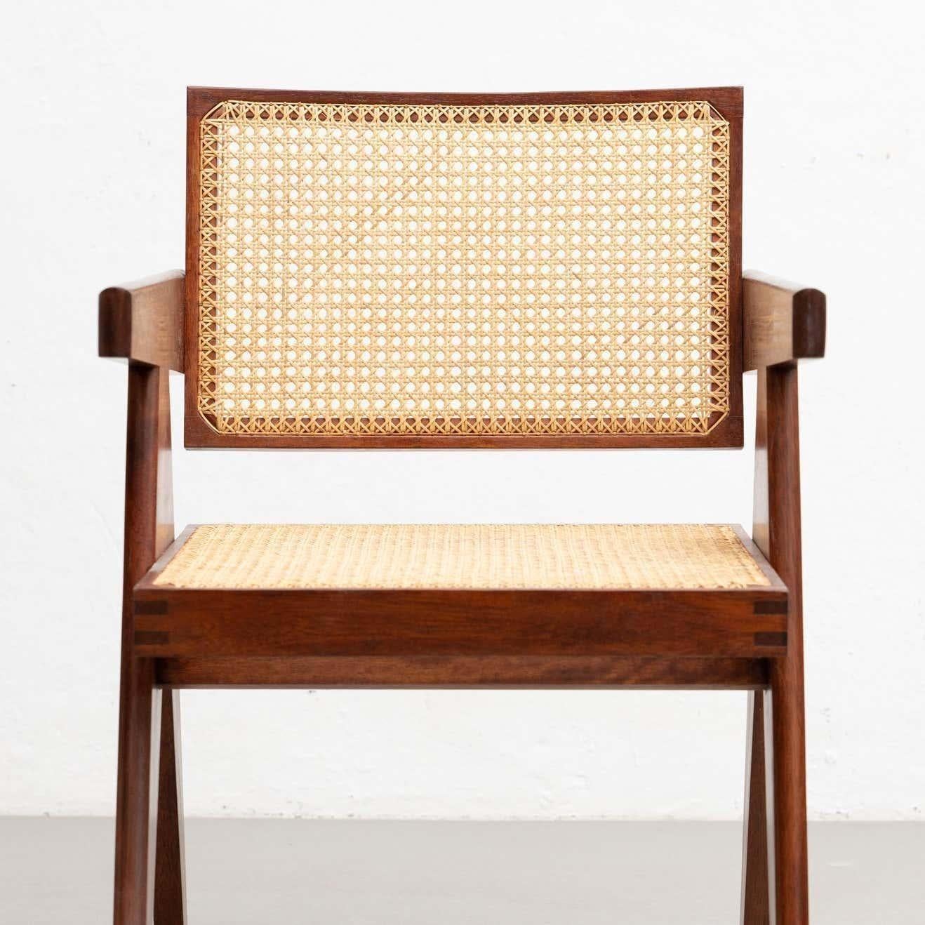 Ensemble de quatre chaises de bureau du Capitole 051 d'après Pierre Jeanneret en vente 3