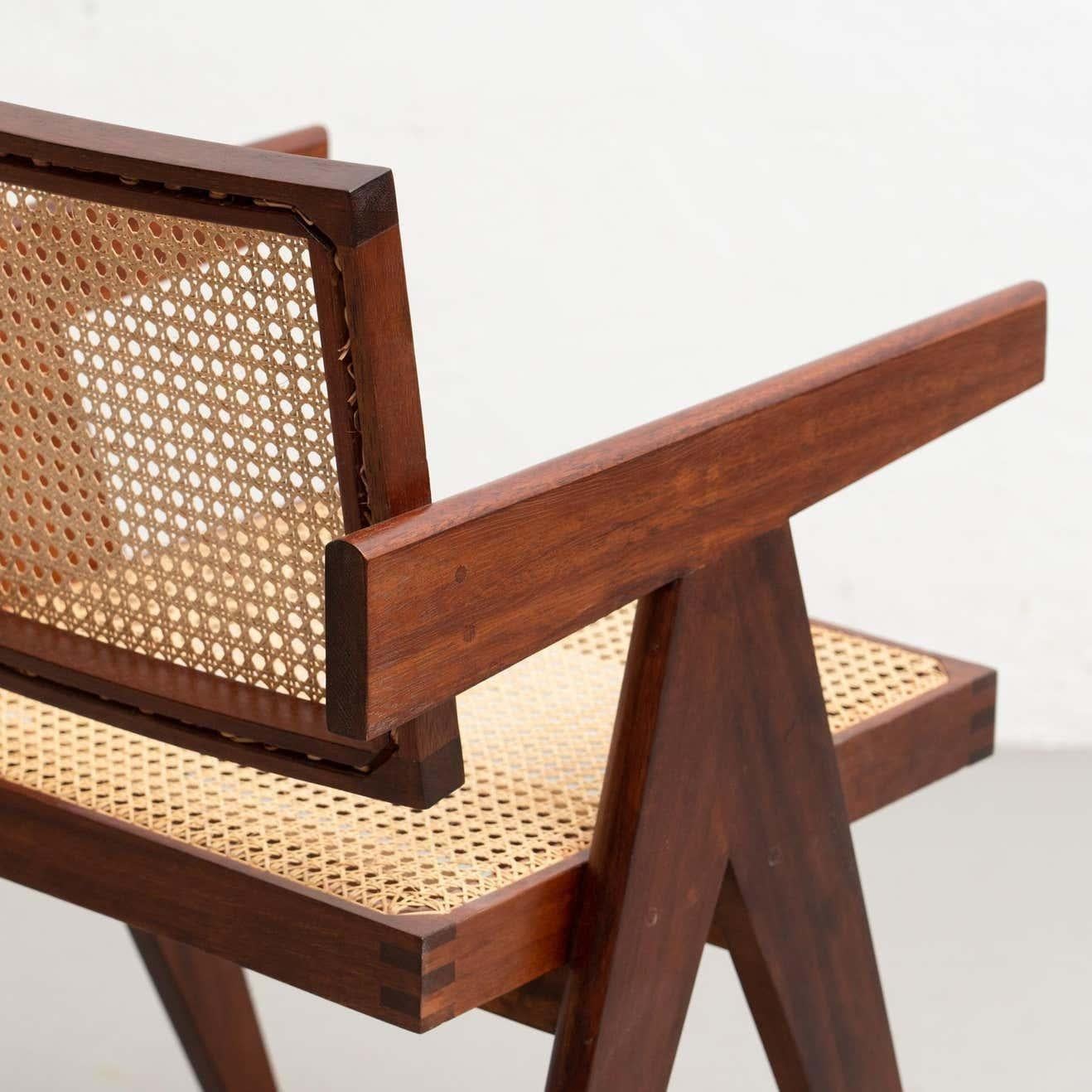 Canne Ensemble de quatre chaises de bureau du Capitole 051 d'après Pierre Jeanneret en vente