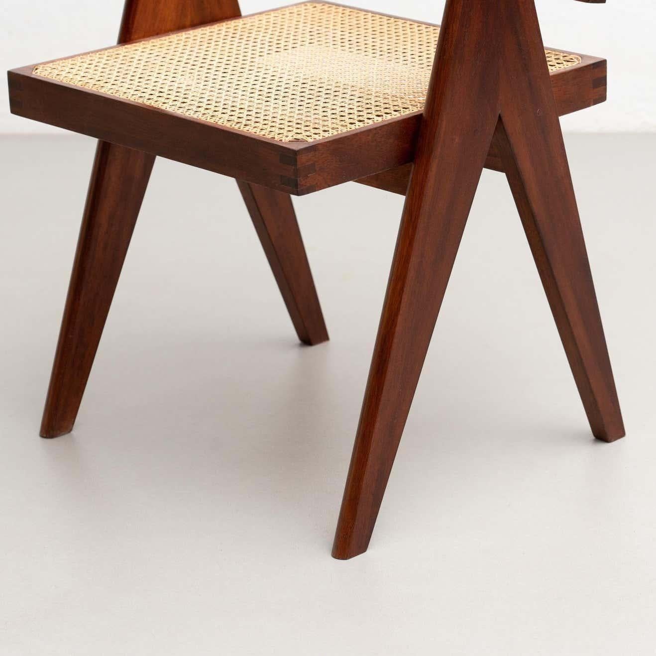 Ensemble de quatre chaises de bureau du Capitole 051 d'après Pierre Jeanneret en vente 2