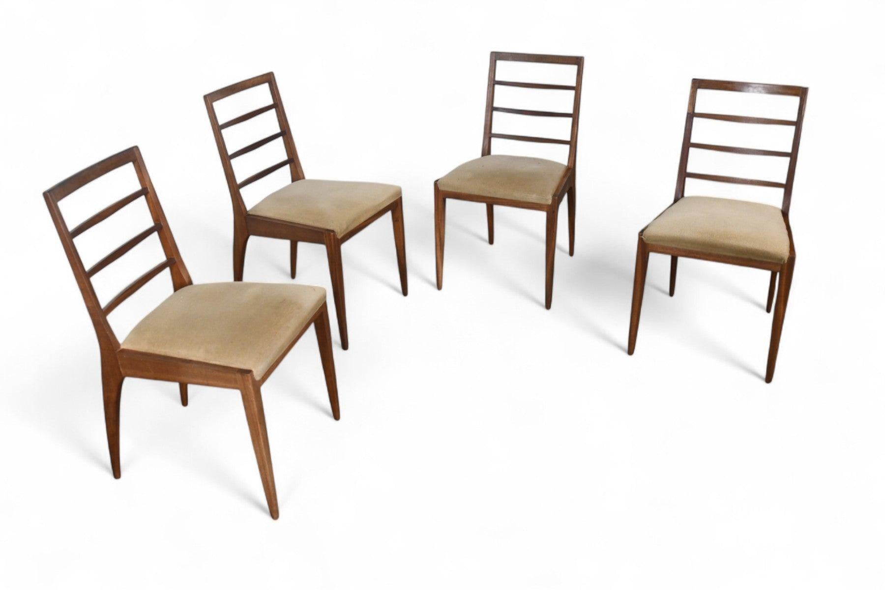 Mid-Century Modern Ensemble de quatre H. Chaises de salle à manger McIntosh en noyer en vente