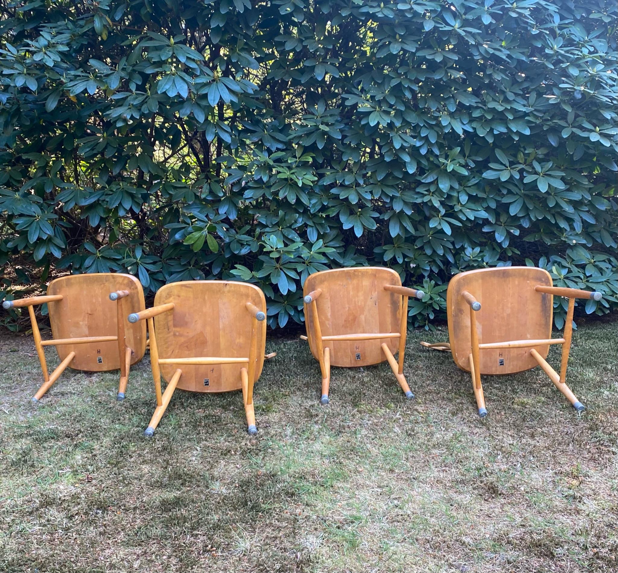 Ensemble de quatre chaises de salle à manger Akerblom par Bengt Aker Blom et Gunnar Eklf en vente 6