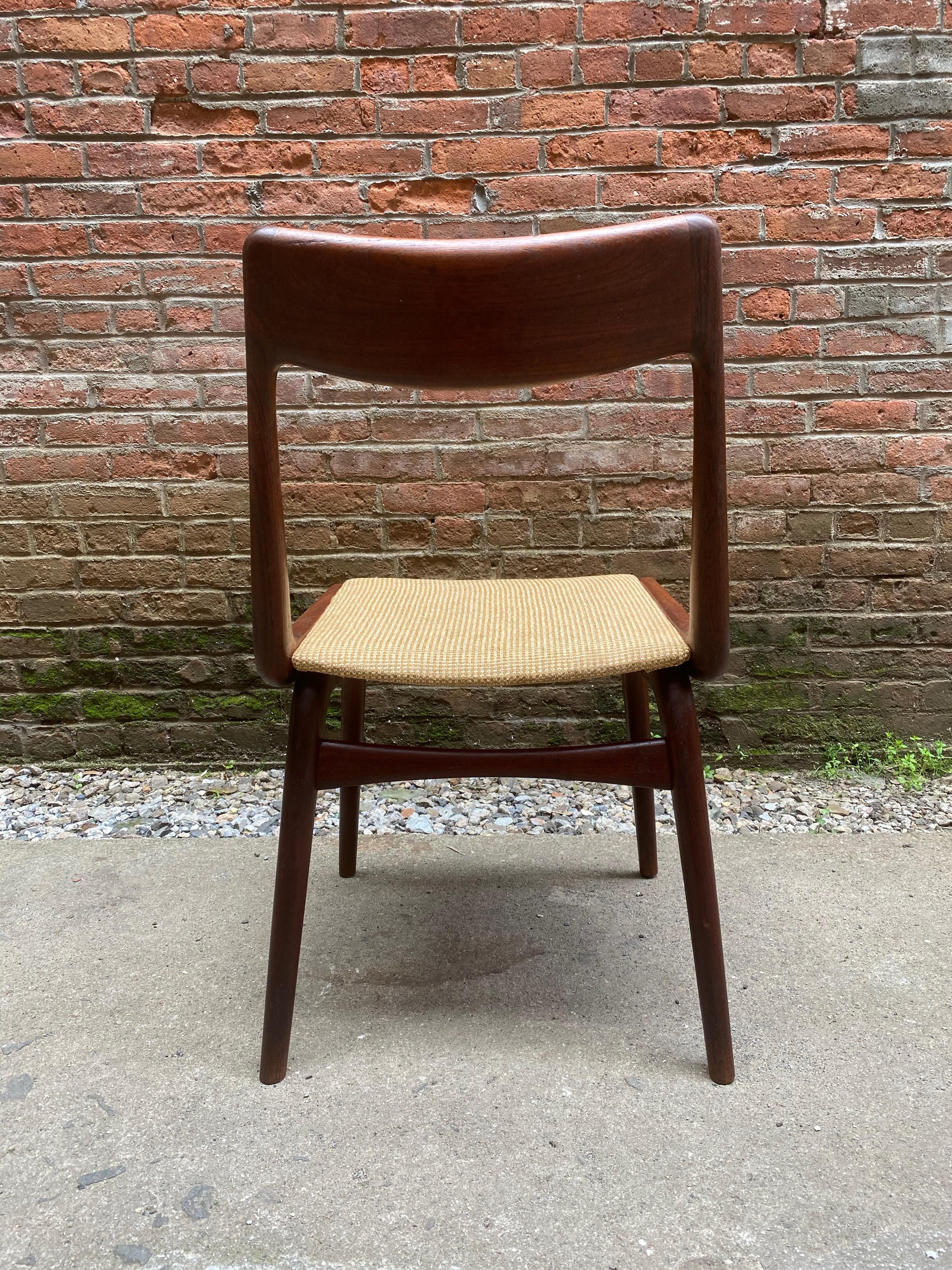 Set of Four Alfred Christensen Boomerang Teak Chairs 1