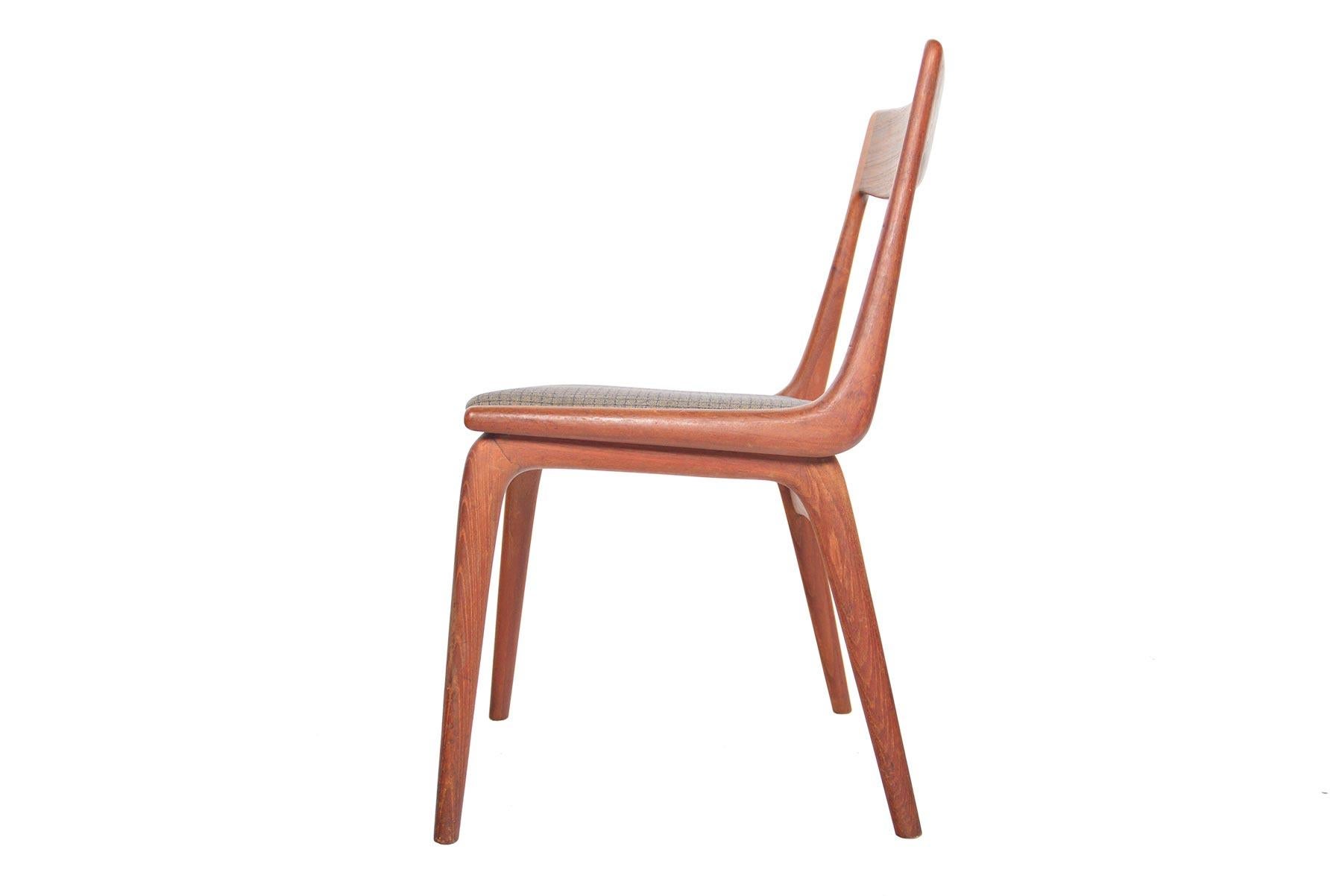 Teak Set of Four Alfred Christensen Model 370 Boomerang Danish Modern Dining Chairs