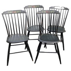 Set of Four American Antique Windsor Step-Down Chairs Maker's Stamp circa 1815