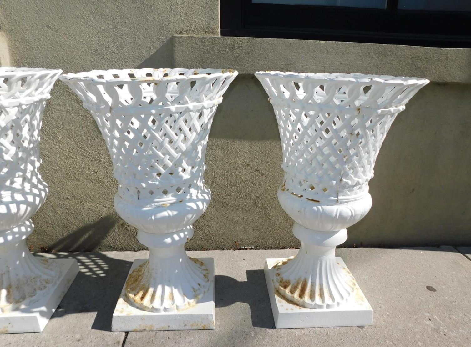 Set of Four American Campana Form Basket Weave Powered Coated Garden Urns, 1850 For Sale 2