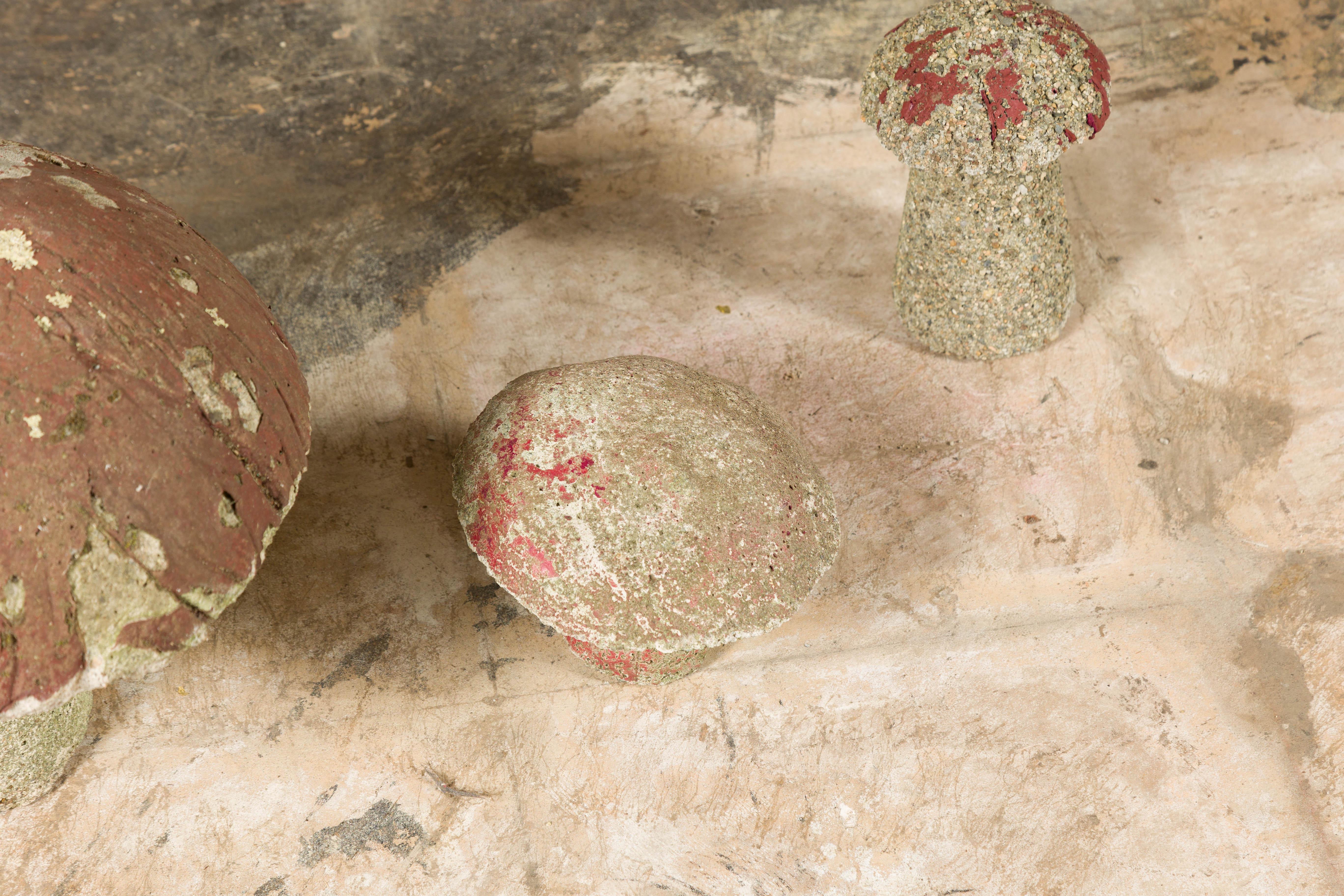 Set of Four American Midcentury Painted Concrete Mushroom Garden Ornaments For Sale 9