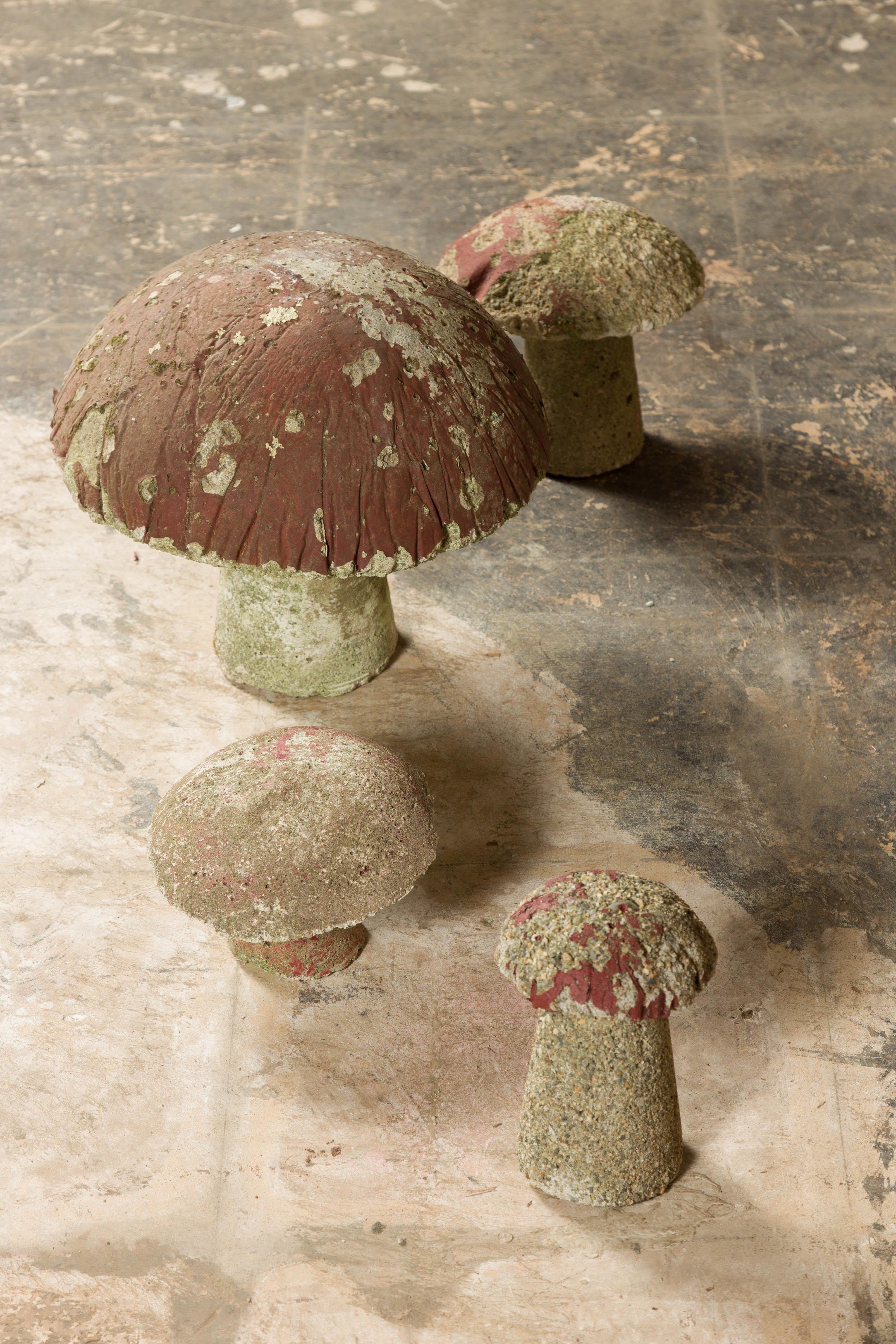 Set of Four American Midcentury Painted Concrete Mushroom Garden Ornaments For Sale 1