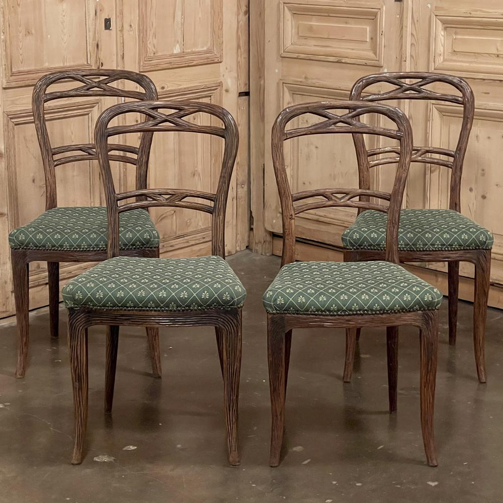Ensemble de quatre chaises anciennes par Horrix en vente 12