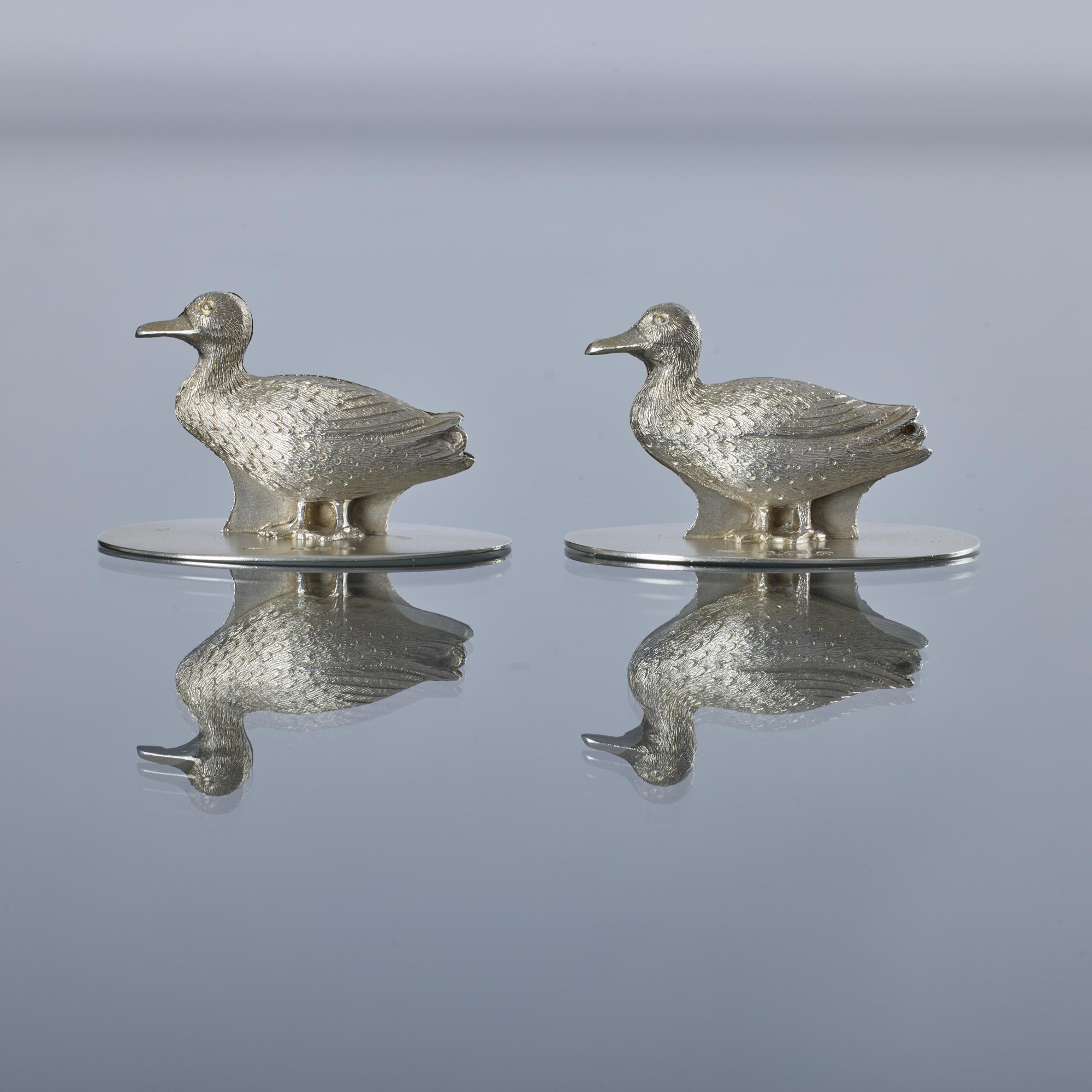 Édouardien Ensemble de quatre porte-menus anciens en argent pour canard et gélinotte en vente
