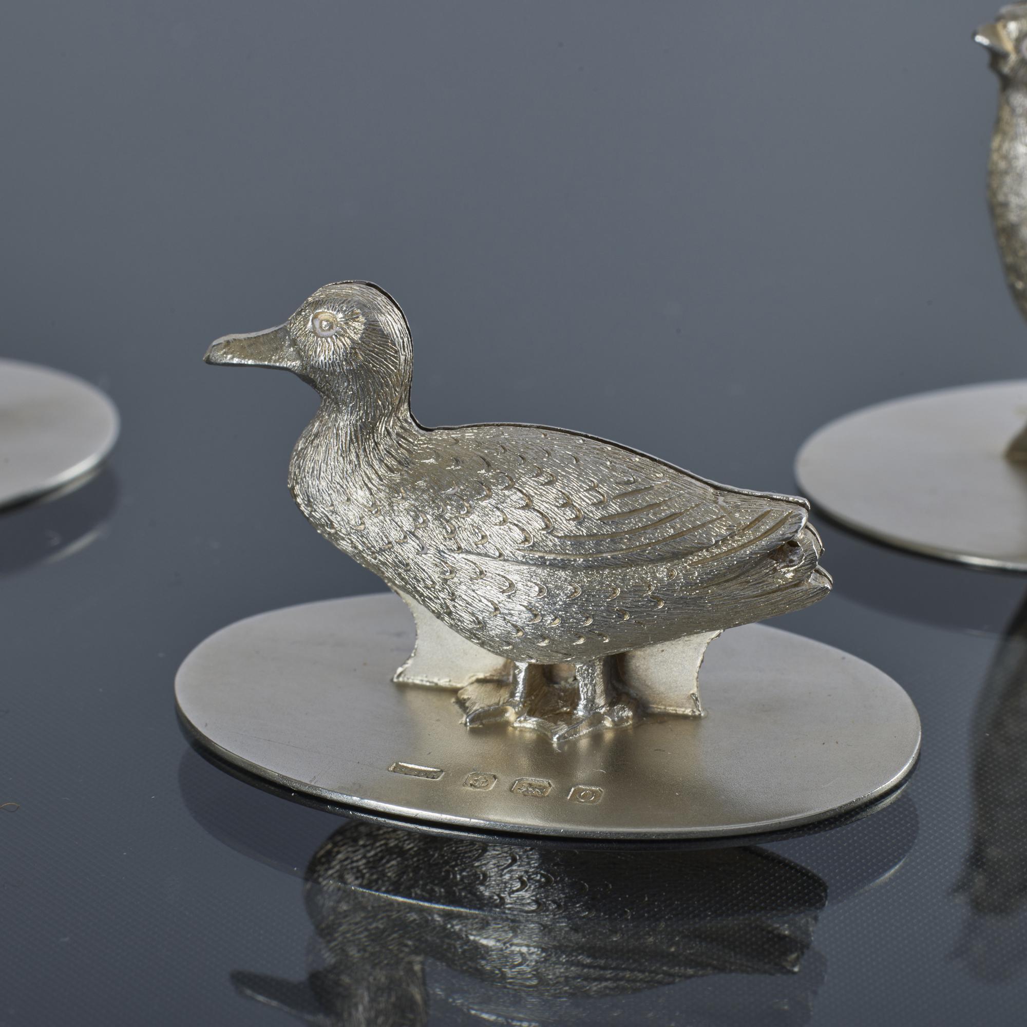 Argent sterling Ensemble de quatre porte-menus anciens en argent pour canard et gélinotte en vente