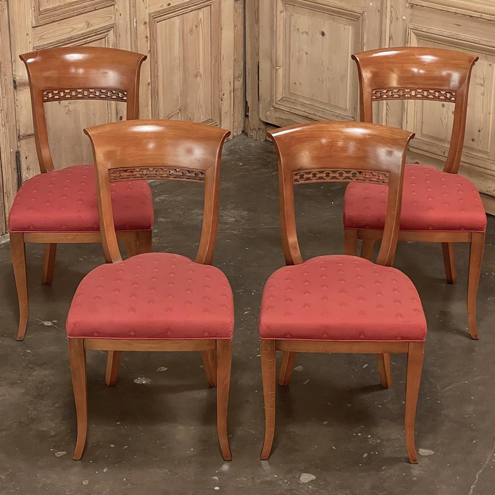 Set of Four Antique French Directoire Style Chairs in Maple In Good Condition For Sale In Dallas, TX