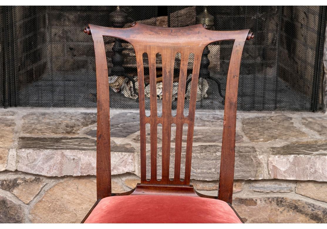 Ensemble de quatre cadres de chaises de salle à manger anciennes de style George III en vente 8