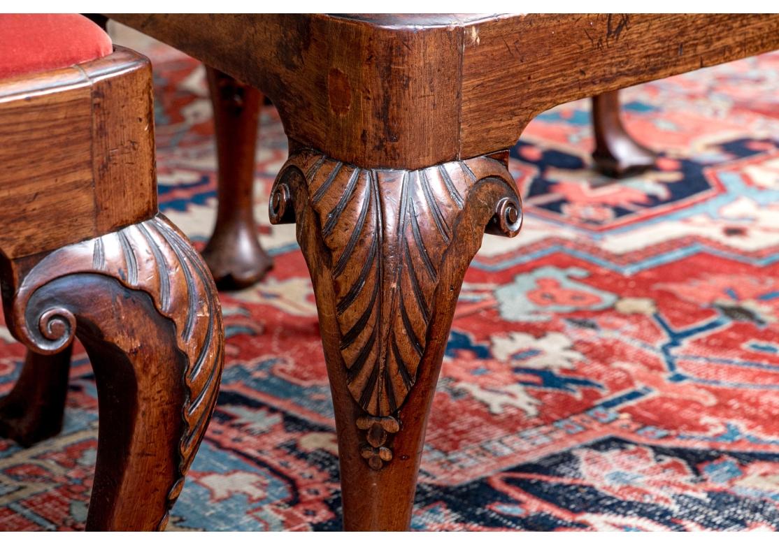 Ensemble de quatre cadres de chaises de salle à manger anciennes de style George III en vente 2