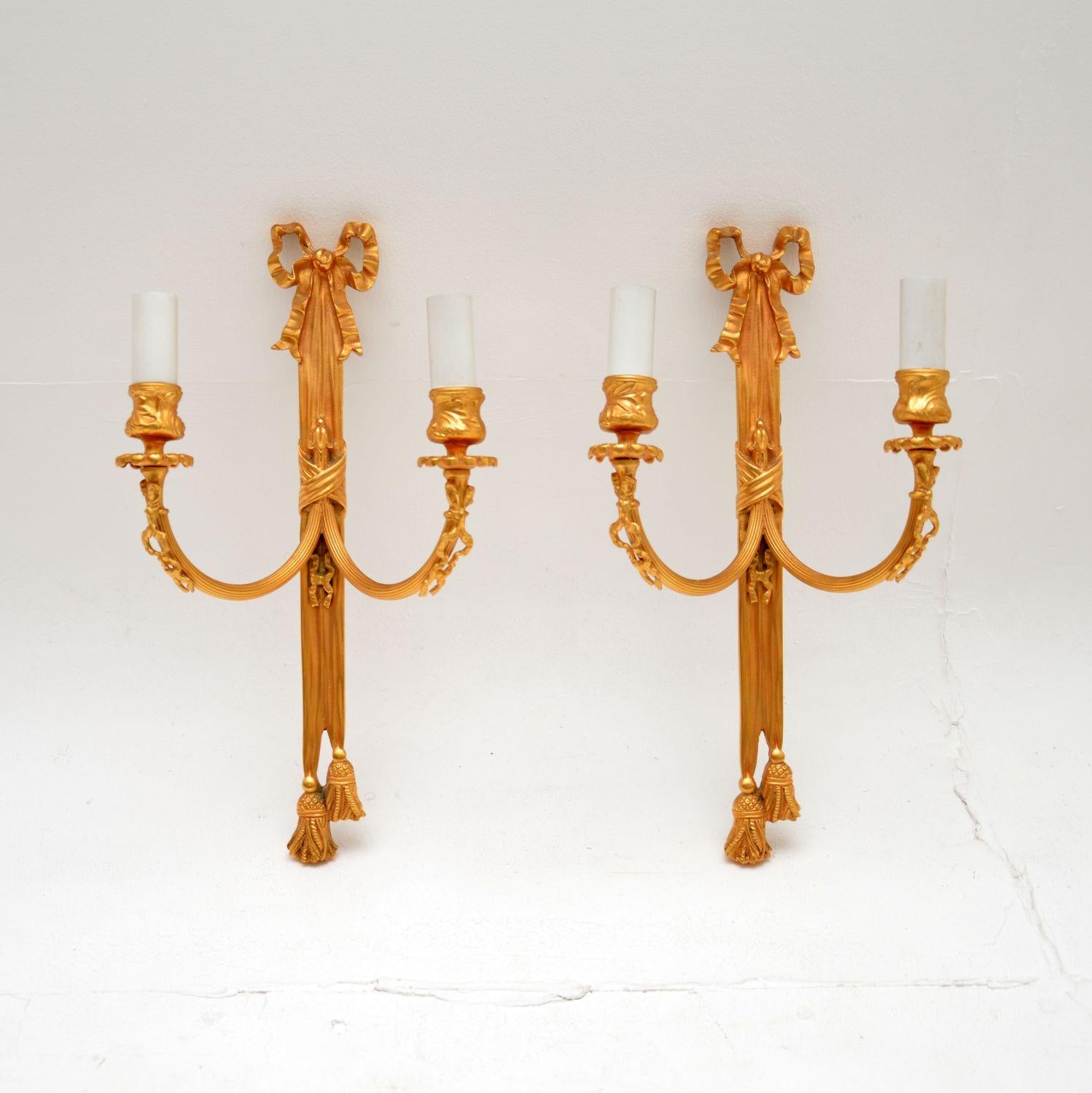 British Set of Four Antique Gilt Metal Wall Sconce Lamps For Sale