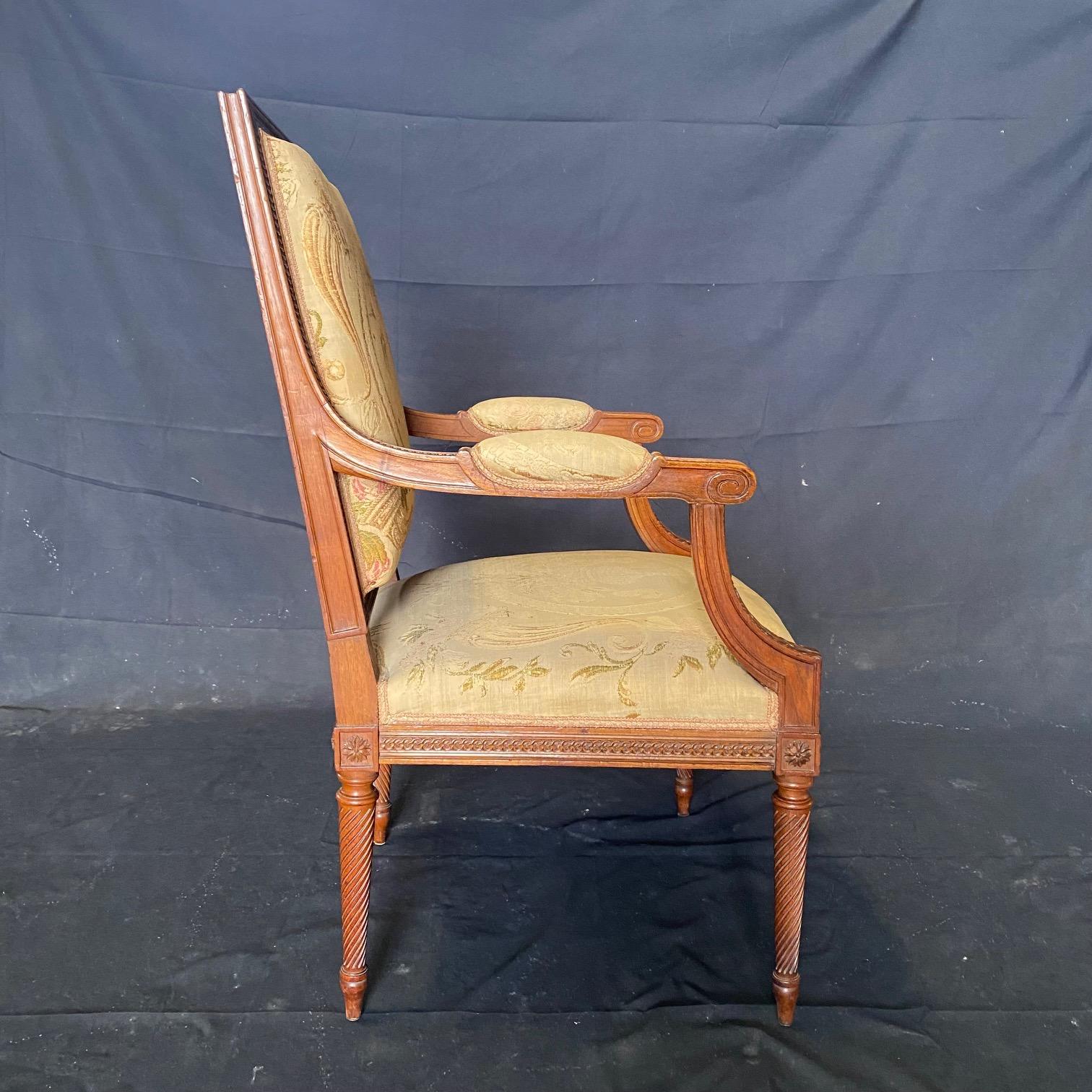 Set of Four Antique Museum Quality French Louis XVI Dining Armchairs In Good Condition For Sale In Hopewell, NJ