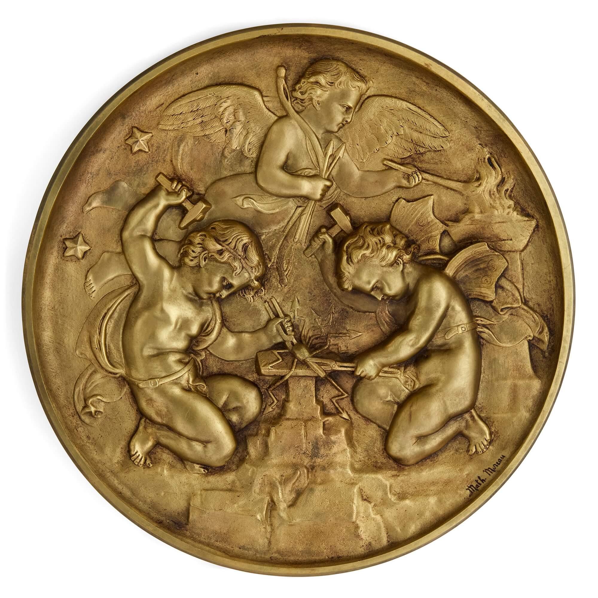 Néoclassique Ensemble de quatre rondelles anciennes en bronze doré de Mathurin Moreau  en vente