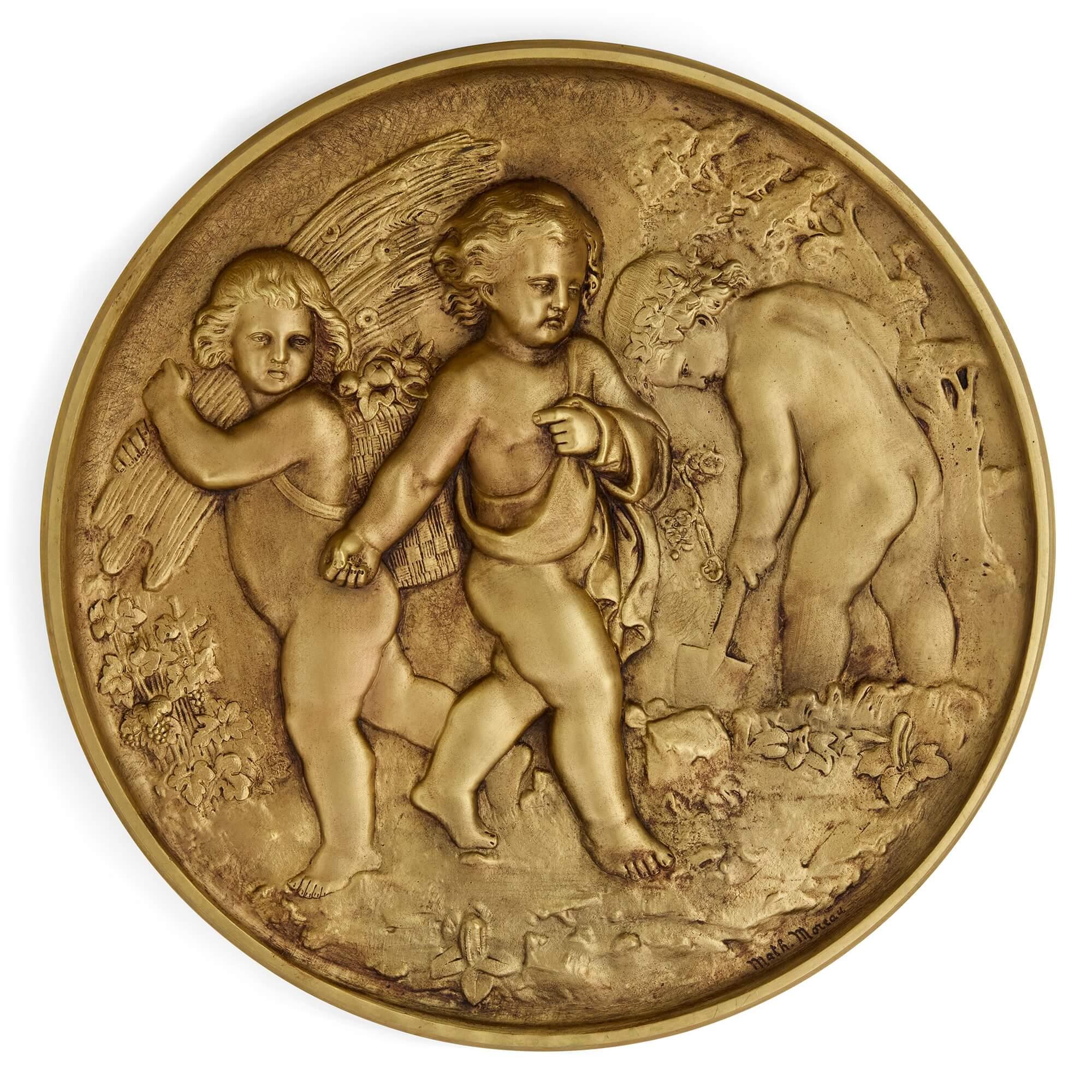 Set von vier antiken Goldbronze-Ringellen von Mathurin Moreau  (Französisch) im Angebot