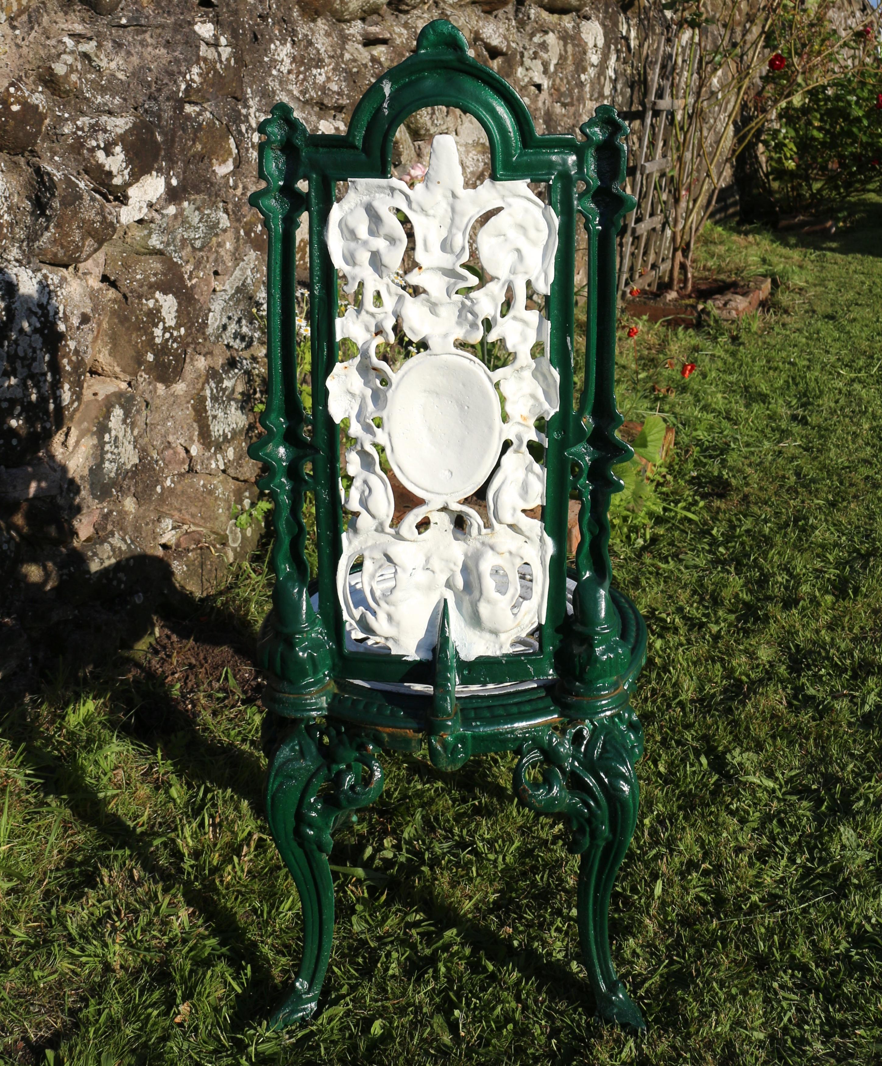 Set of four Antique Victorian Cast Iron Garden or Conservatory Chairs For Sale 13