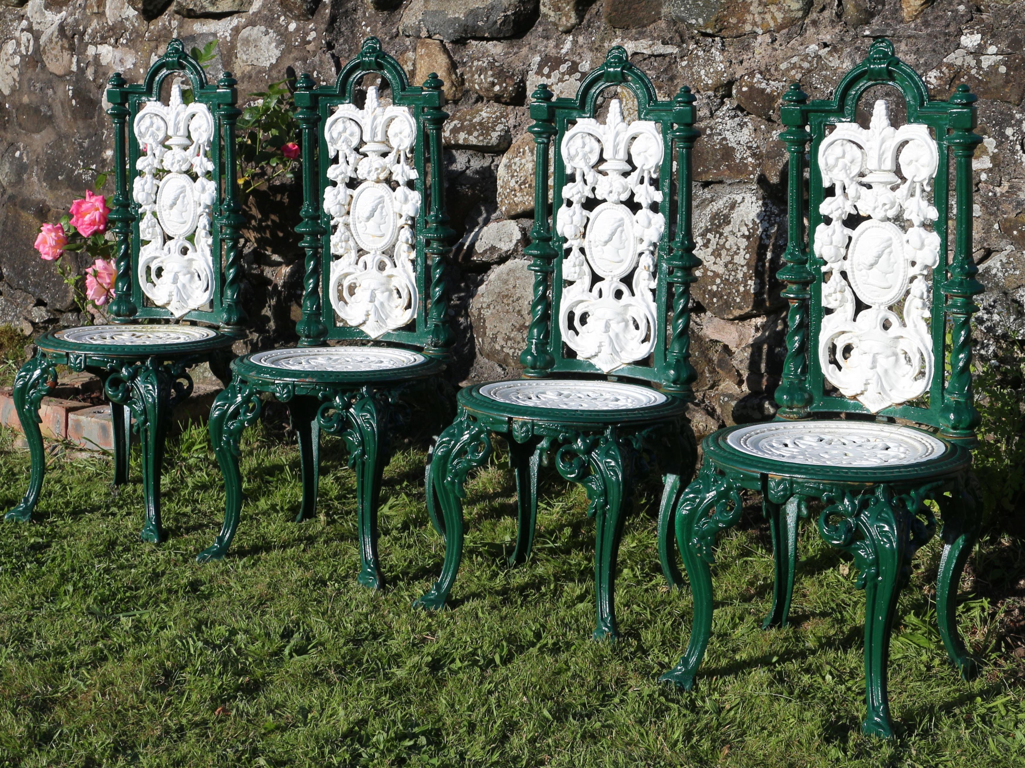 Set of four Antique Victorian Cast Iron Garden or Conservatory Chairs In Good Condition For Sale In Glasgow, GB