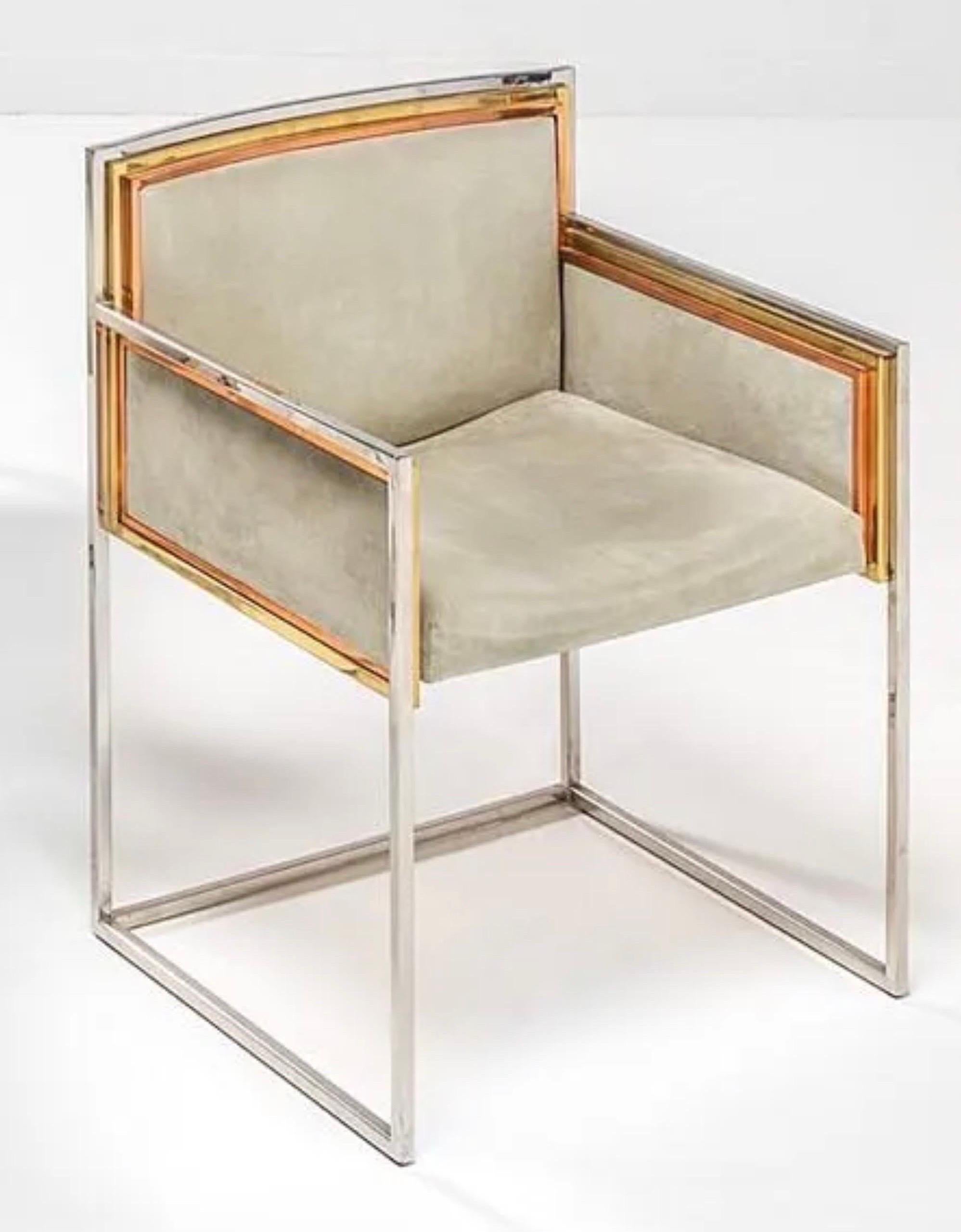 Seltener Satz von vier Sesseln von Alain Delon Made by Maison Jansen, aus der Collection'S von 1972.
Chrom-Messing-Kupfer und Alcantara.
James Archer Abbott, Jansen Furniture, Acanthus Press, 2077, S. 222.