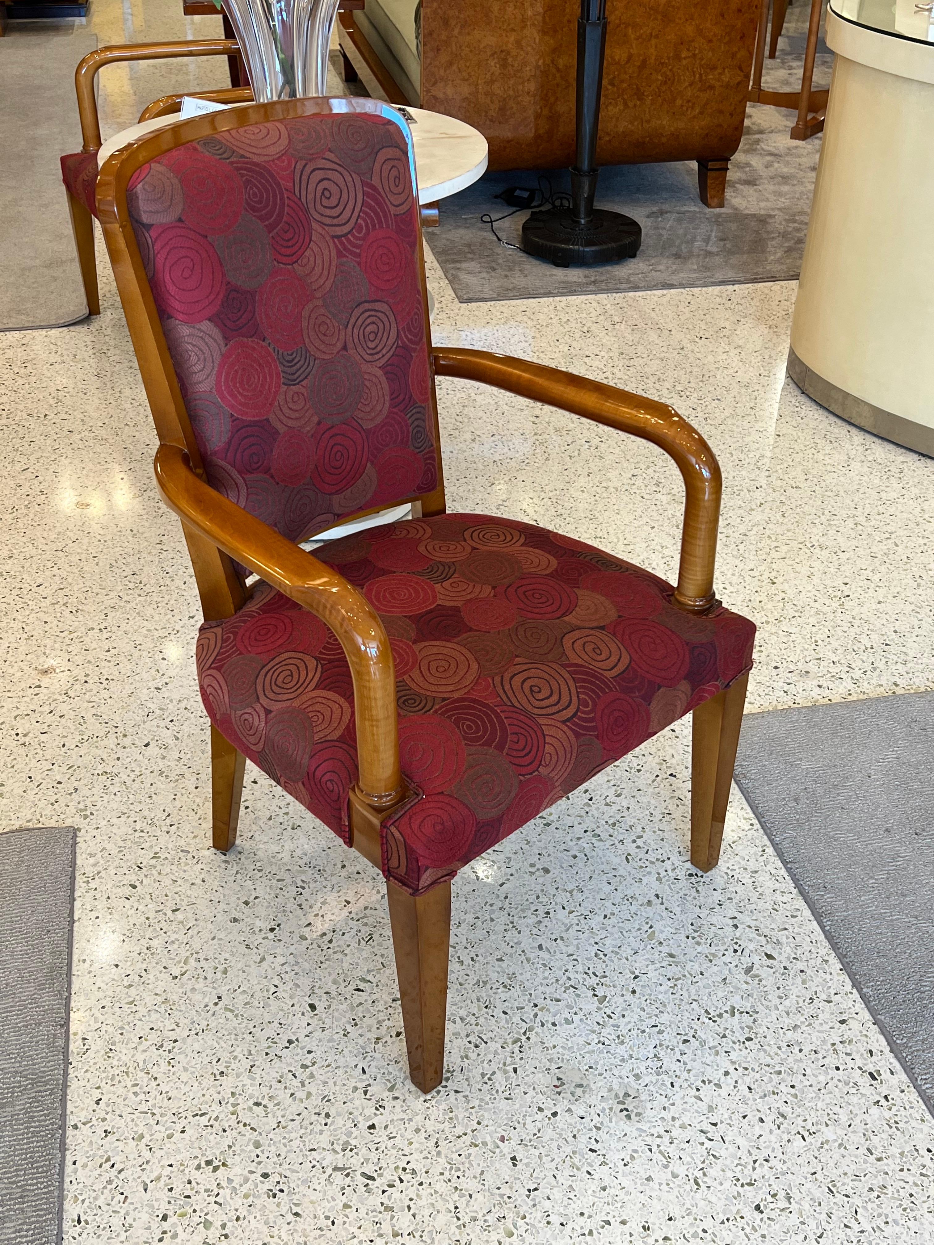 20ième siècle Mid-Century Ensemble de quatre fauteuils par André Arbus. en vente