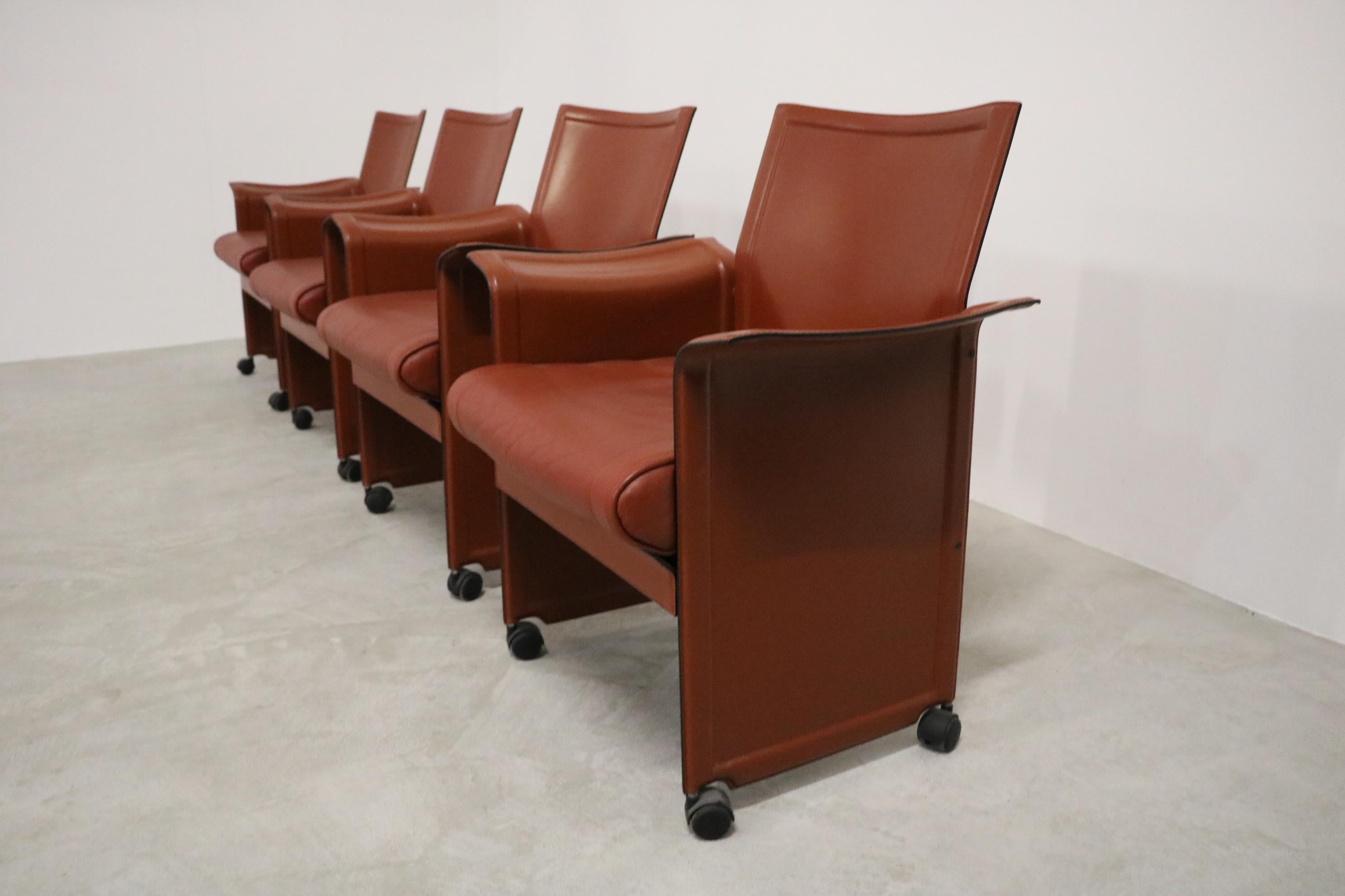 Leather Tito Agnoli armchairs 'Korium' with a 'Metron' table by Matteo Grassi For Sale