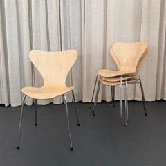 Set Of Four Arne Jacobsen Maple Series 7 Chairs For Fritz Hansen Model 3107