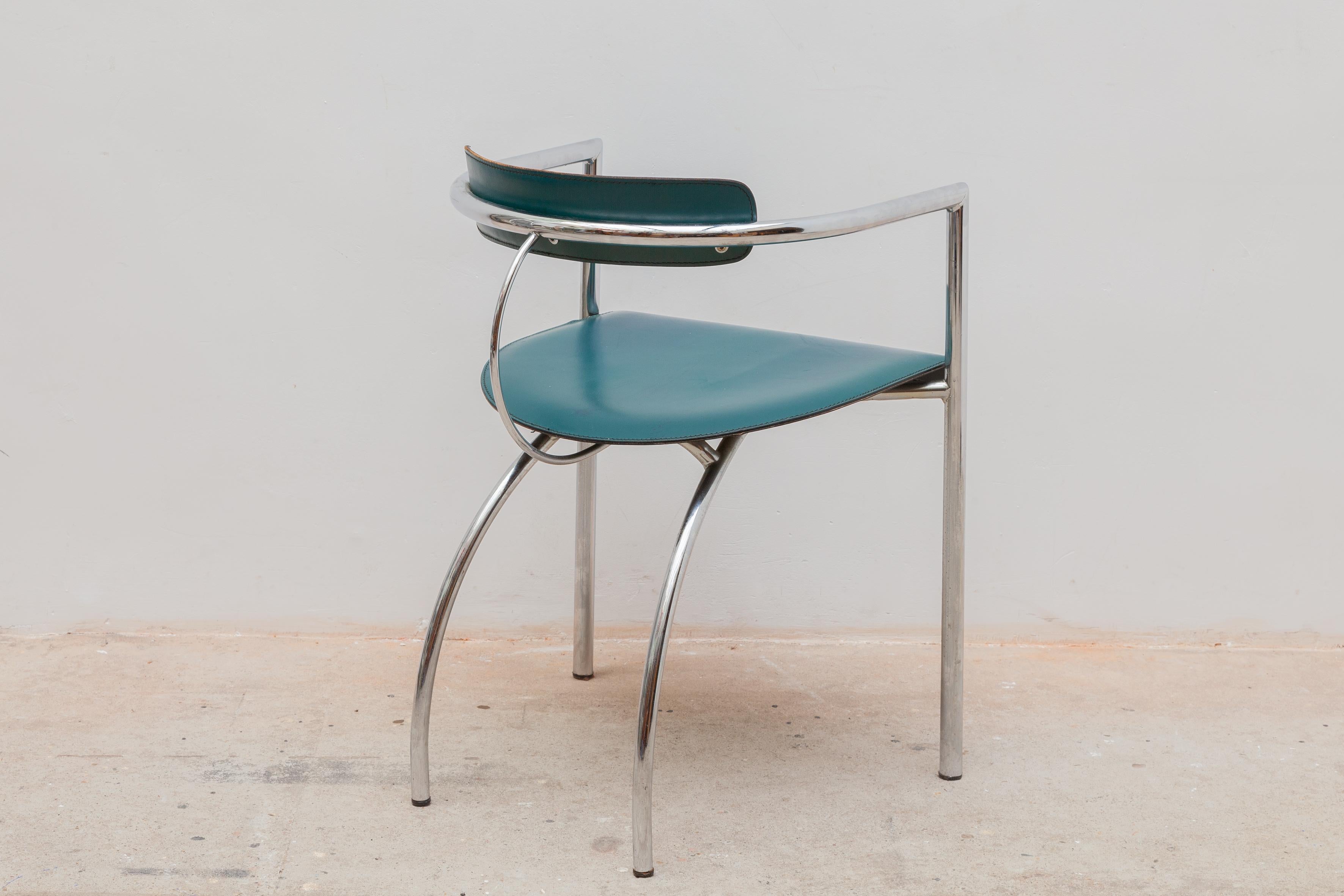 Ensemble de quatre chaises de salle à manger Arrben en chrome et cuir des années 1970, Italie Bon état - En vente à Antwerp, BE