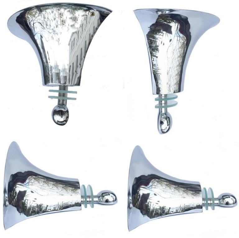 Set of Four Art Deco Chrome & Glass Trumpet Sconce Wall Lights For Sale 6