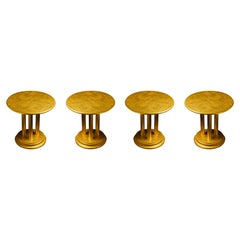 Ensemble de quatre guéridons Art Déco en châtaignier doré, 20e siècle