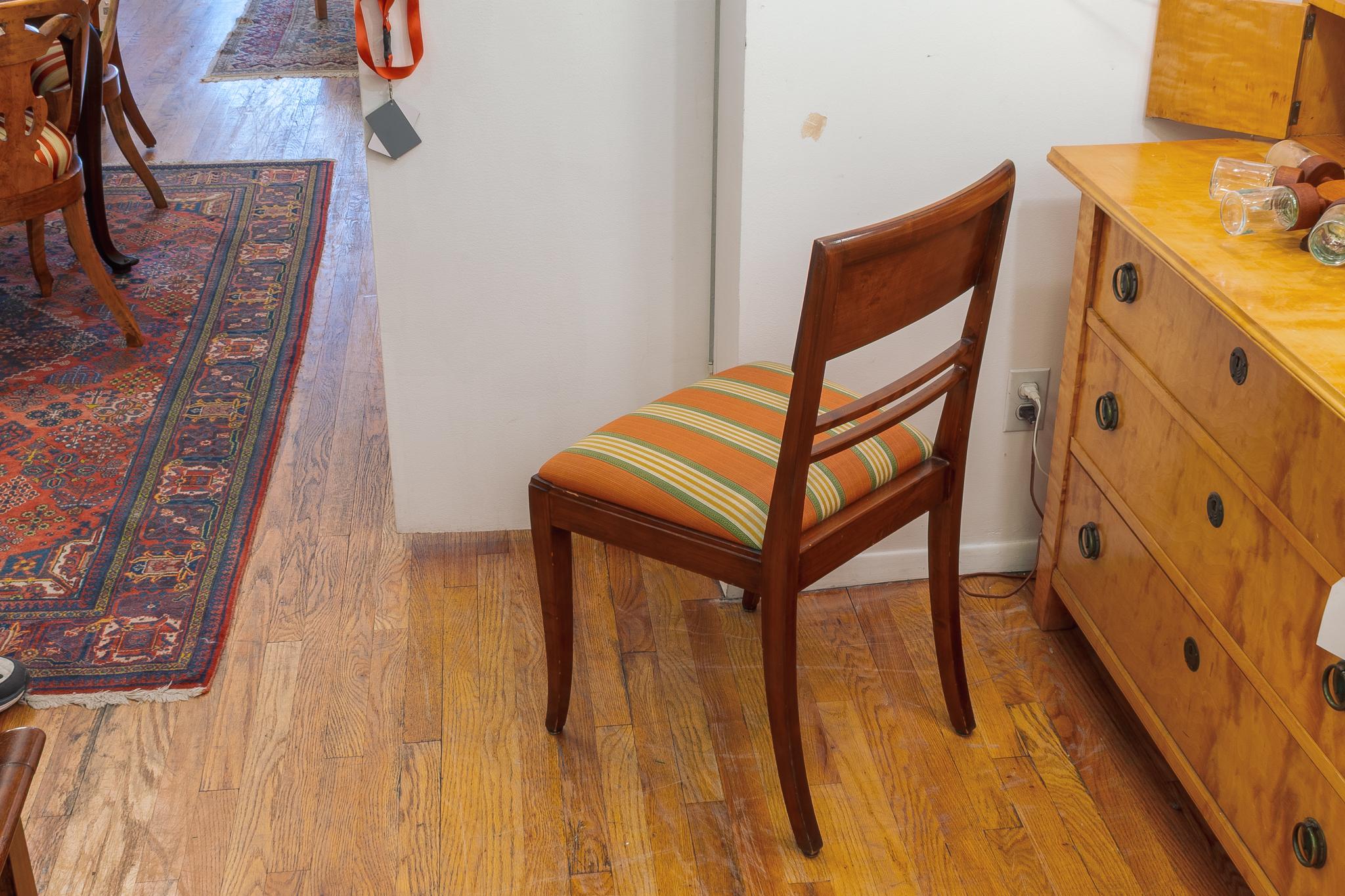 Milieu du XXe siècle Ensemble de quatre chaises d'appoint Art déco en vente