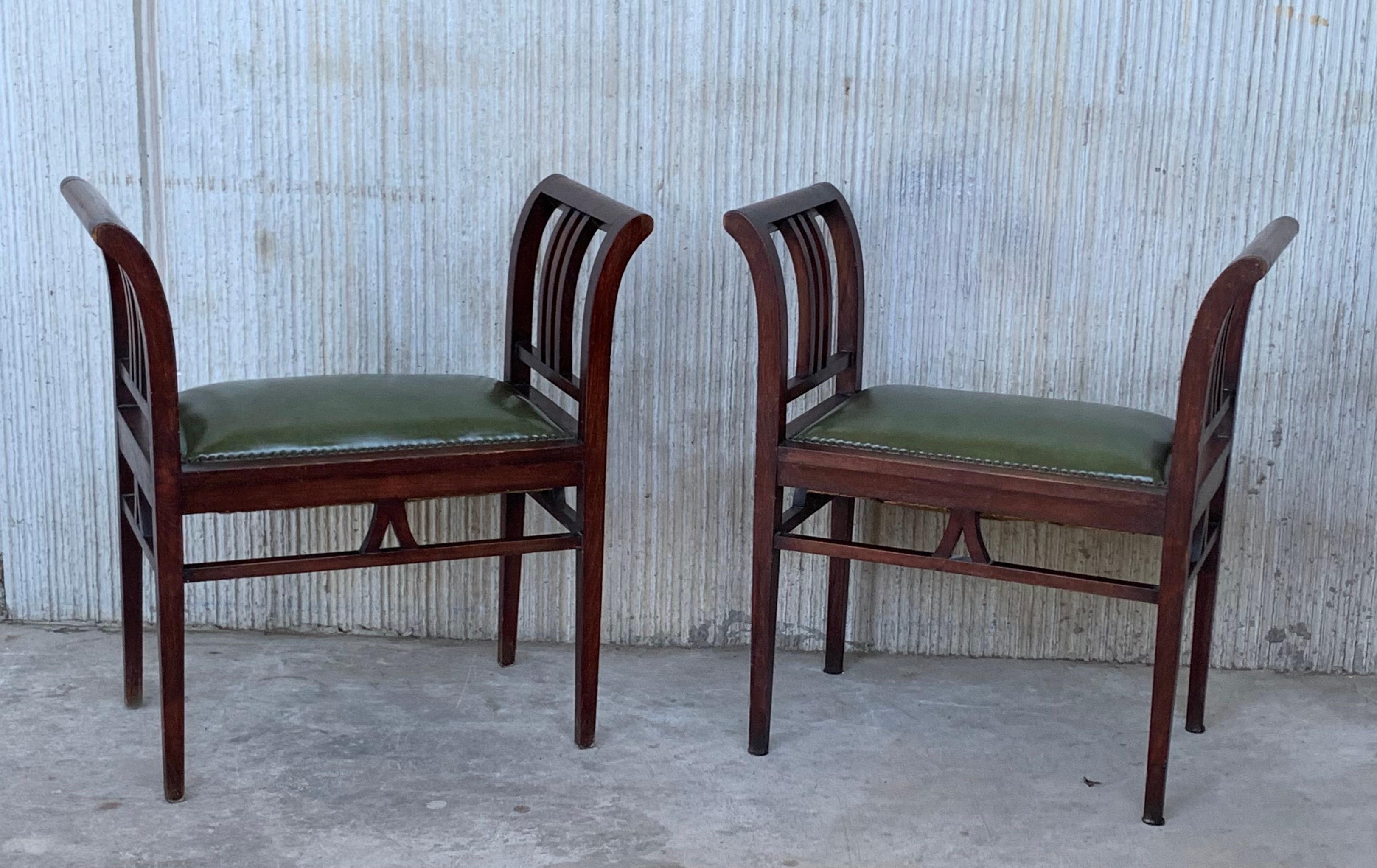 20th Century Set of Four Art Deco Stools in Walnut with Arms and Seat Leather For Sale