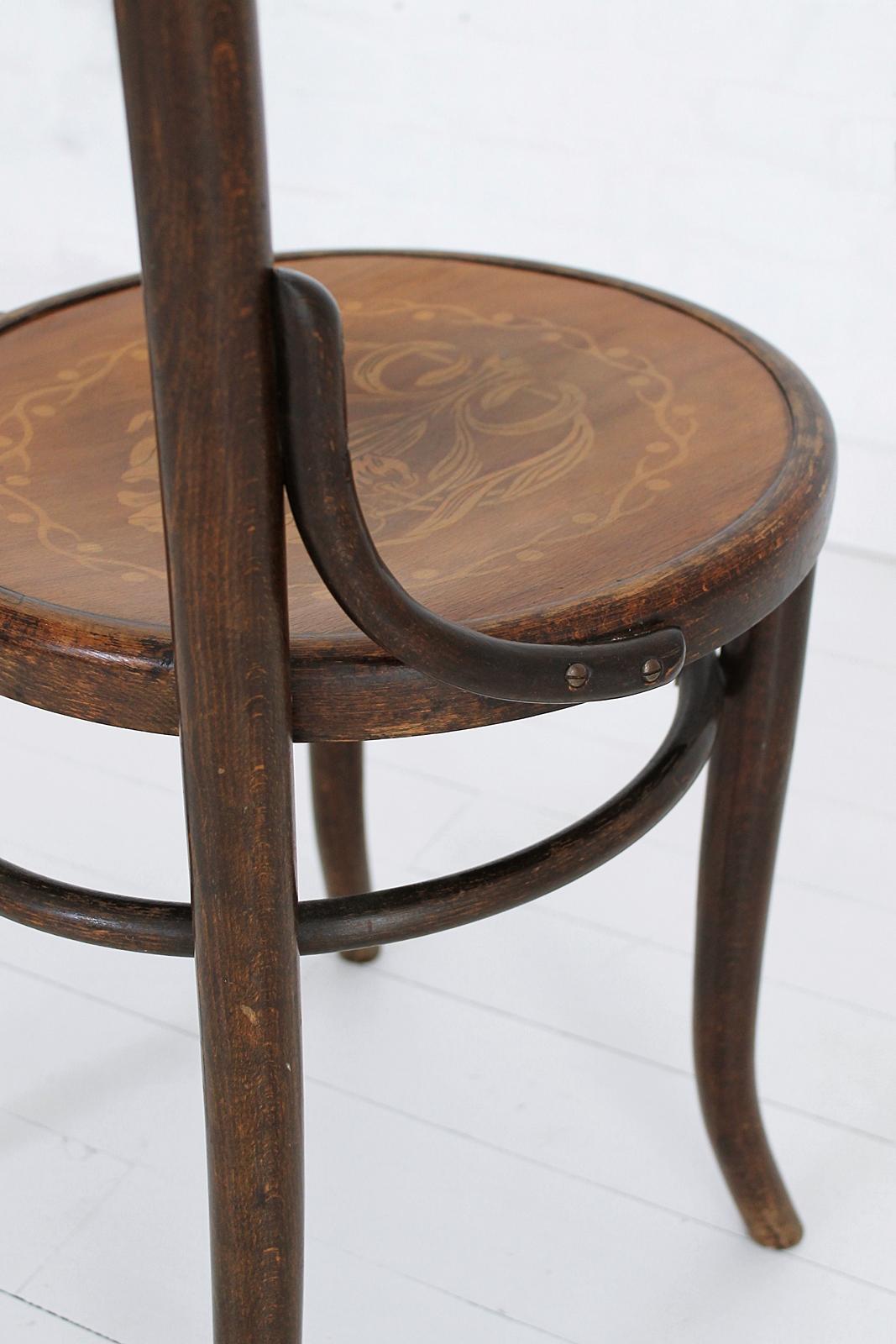 Set of Four Art Nouveau Bentwood Chairs by Thonet Mundus 4