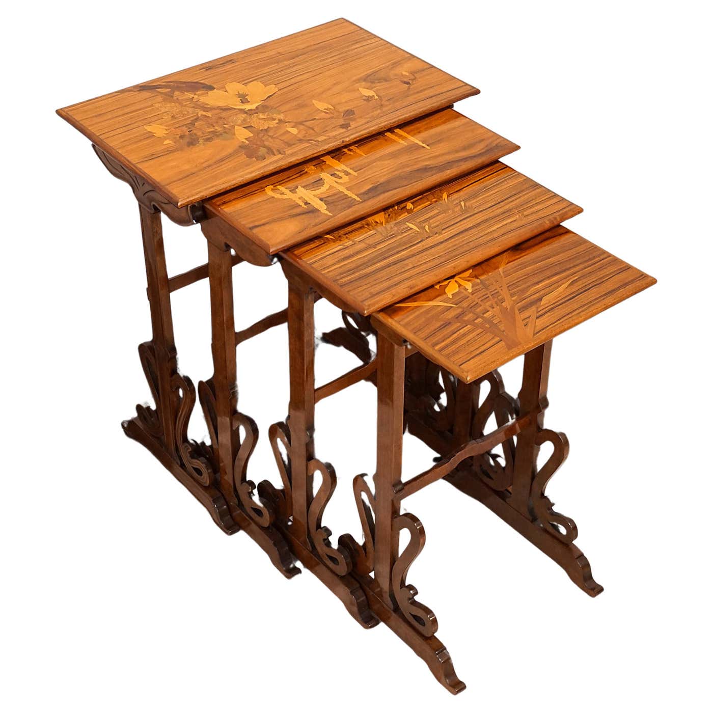 Ensemble De Quatre Tables Gigognes Ensemble De Quatre Tables Gigognes