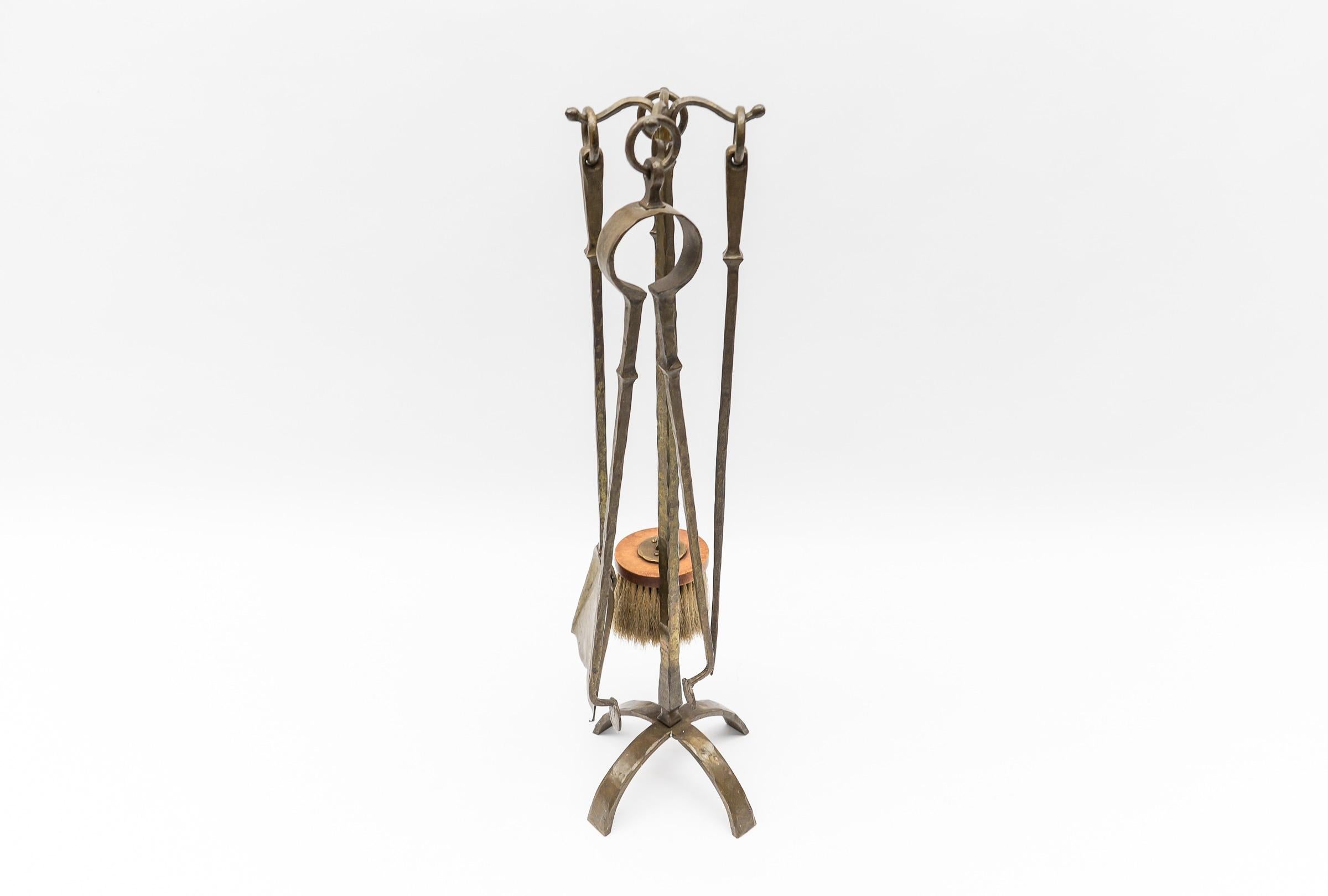 Arts and Crafts Set of Four Arts & Crafts Hand-Forged Iron Fire Utensils on a Matching Stand For Sale
