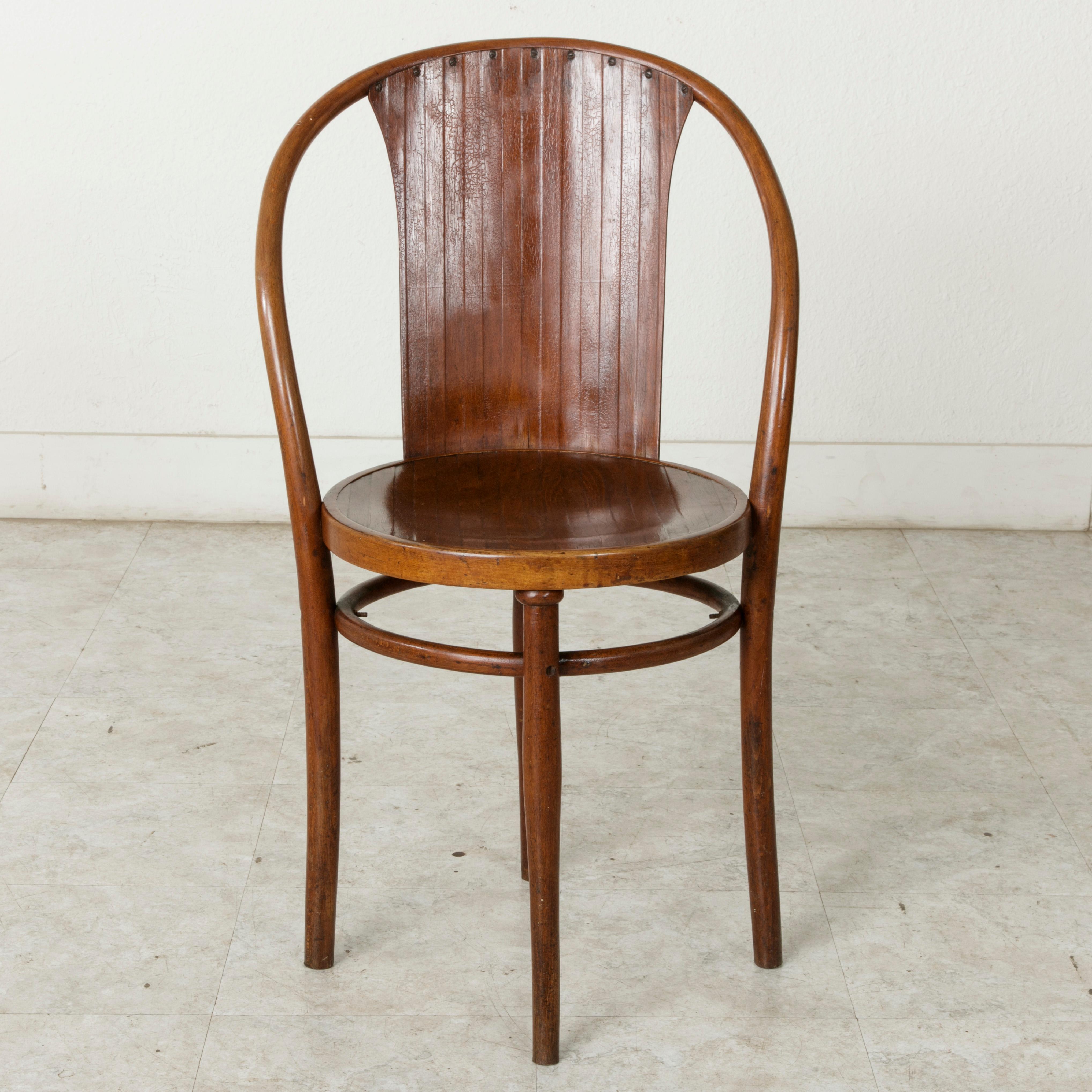 20th Century Set of Four Austrian Art Deco Period Bentwood Bistro Chairs by Kohn