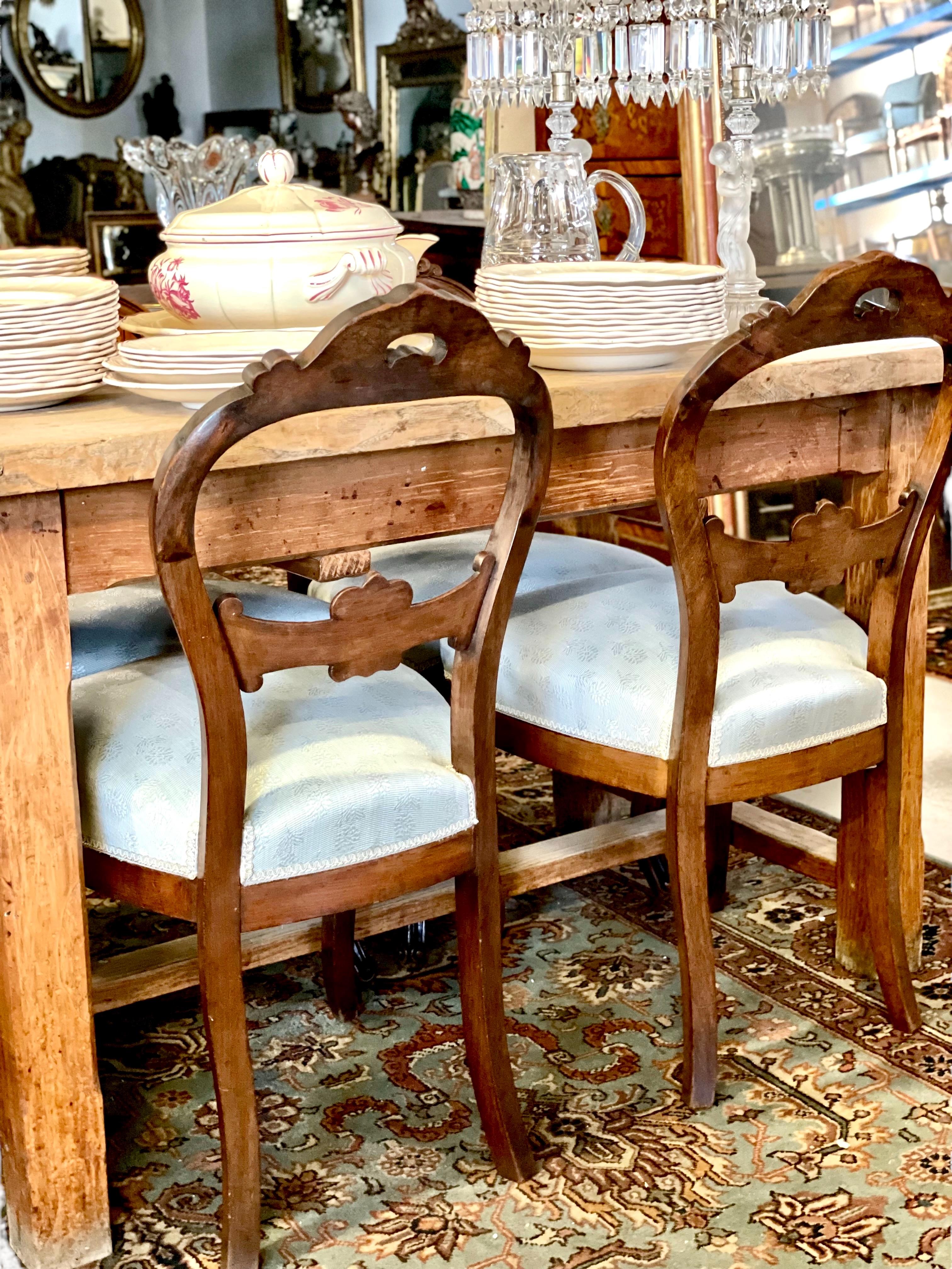 Set of Four Balloon-Back Napoleon III Dining Chairs For Sale 6