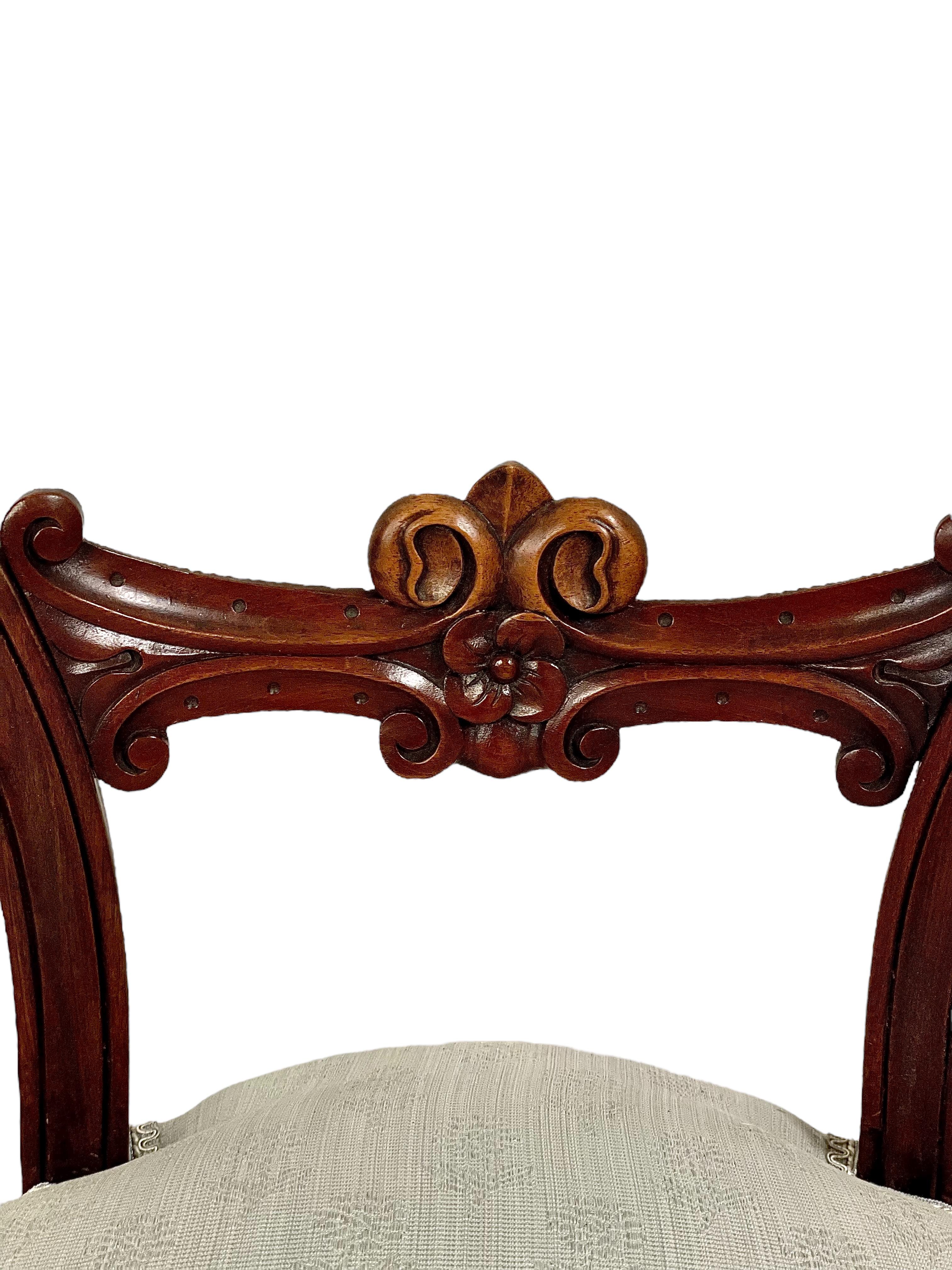 Set of Four Balloon-Back Napoleon III Dining Chairs For Sale 1
